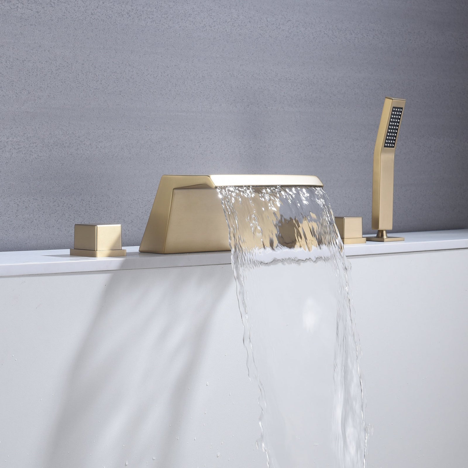 Grifo de bañera con cascada, grifo de baño de latón macizo de 5 orificios y 3 manijas, grifo mezclador para bañera con ducha de mano