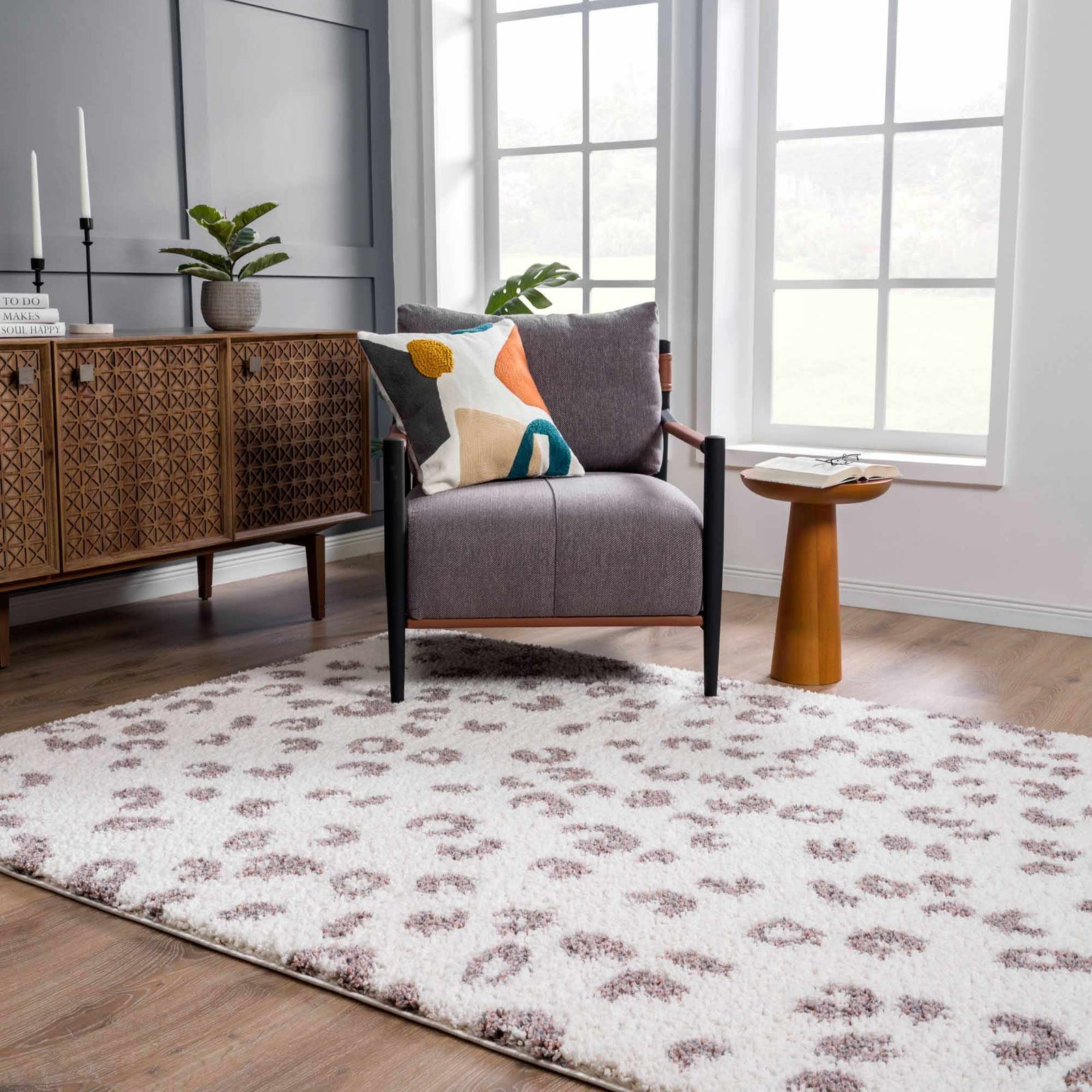 Alfombra Zhen de leopardo con lunares rosas - Liquidación