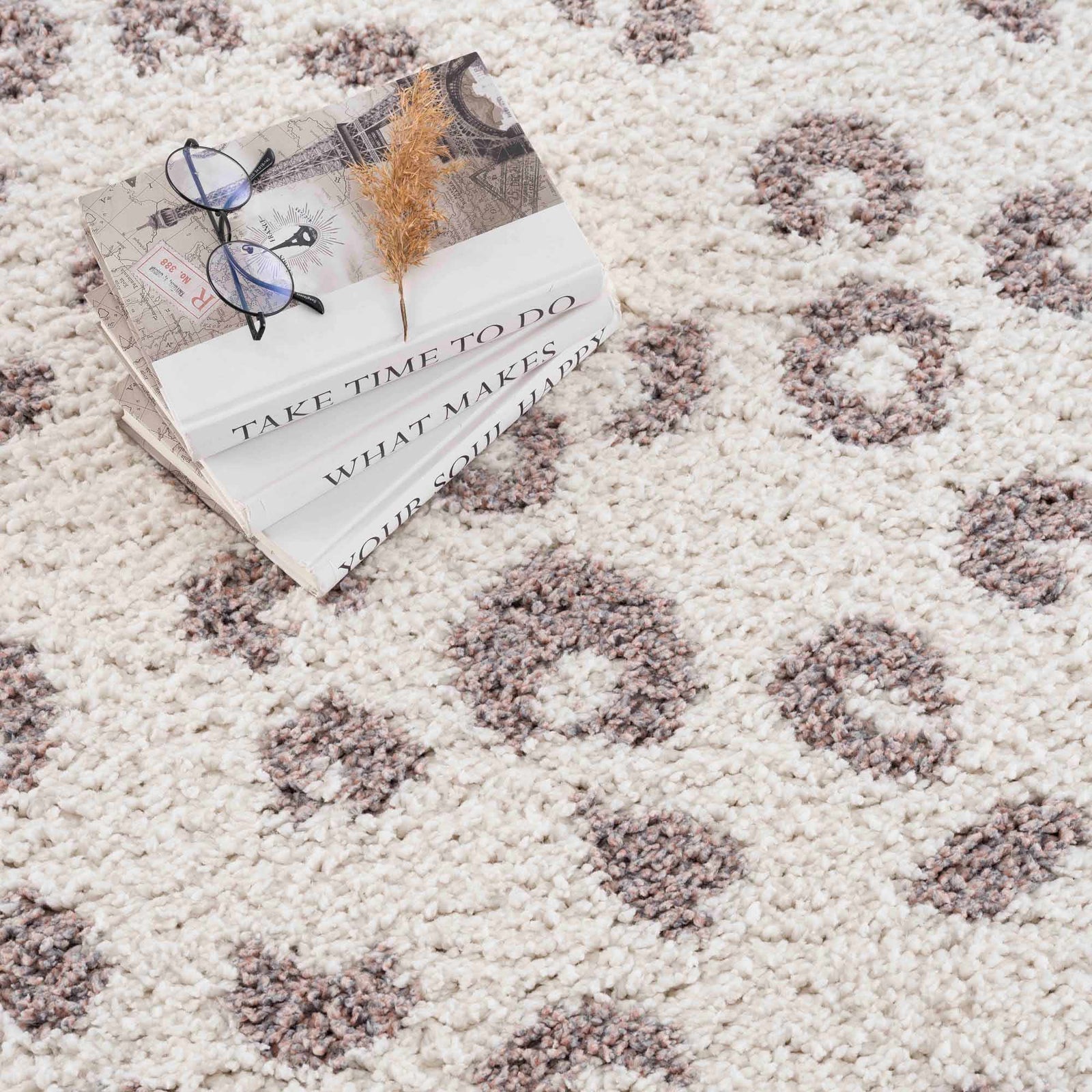 Alfombra Zhen de leopardo con lunares rosas - Liquidación
