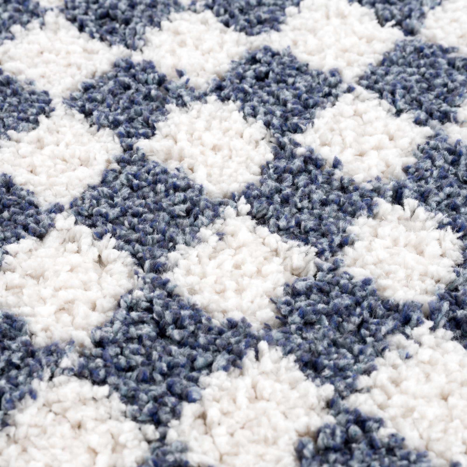 Alfombra de cuadros blancos y azules de Kieu