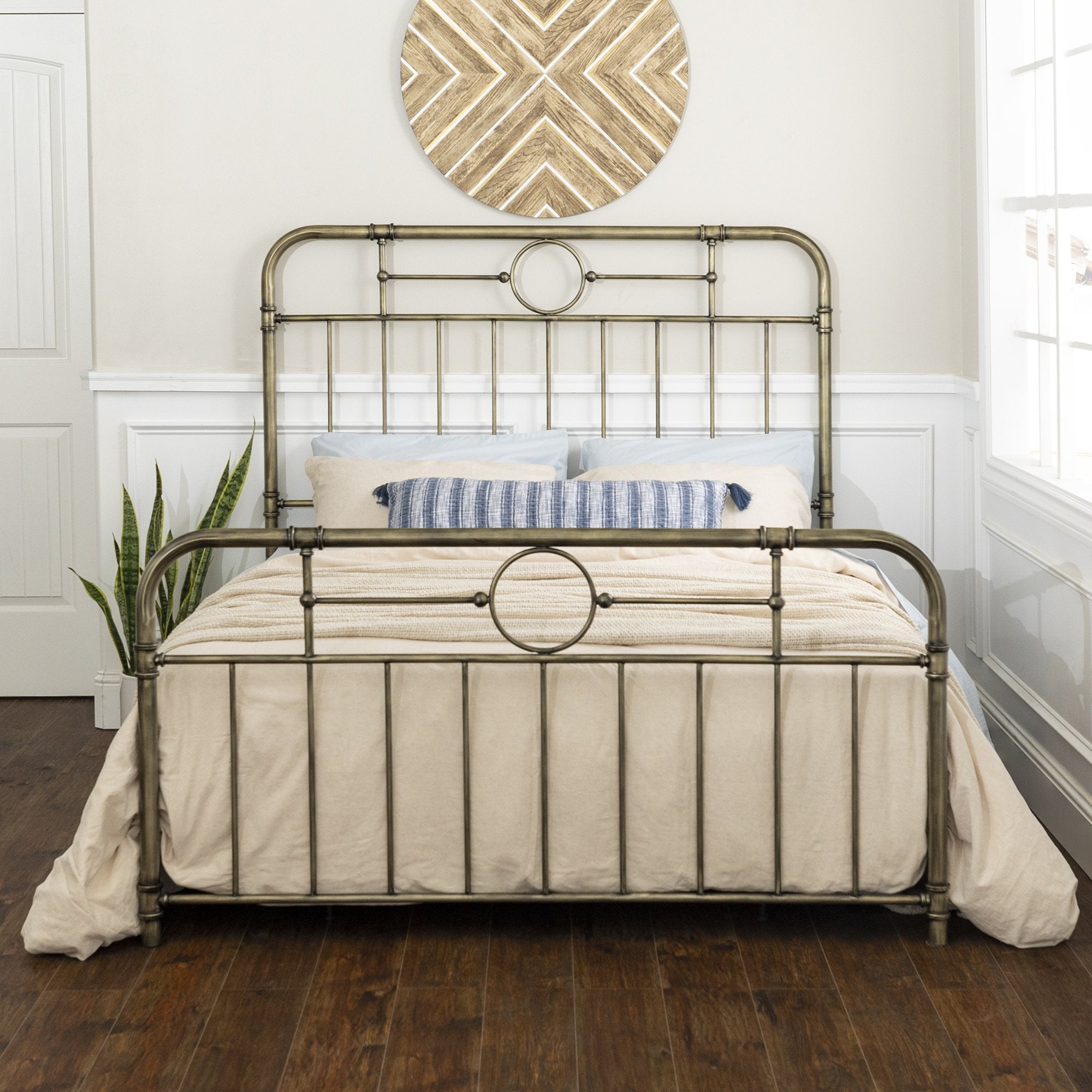 Cama Queen Antiqua
