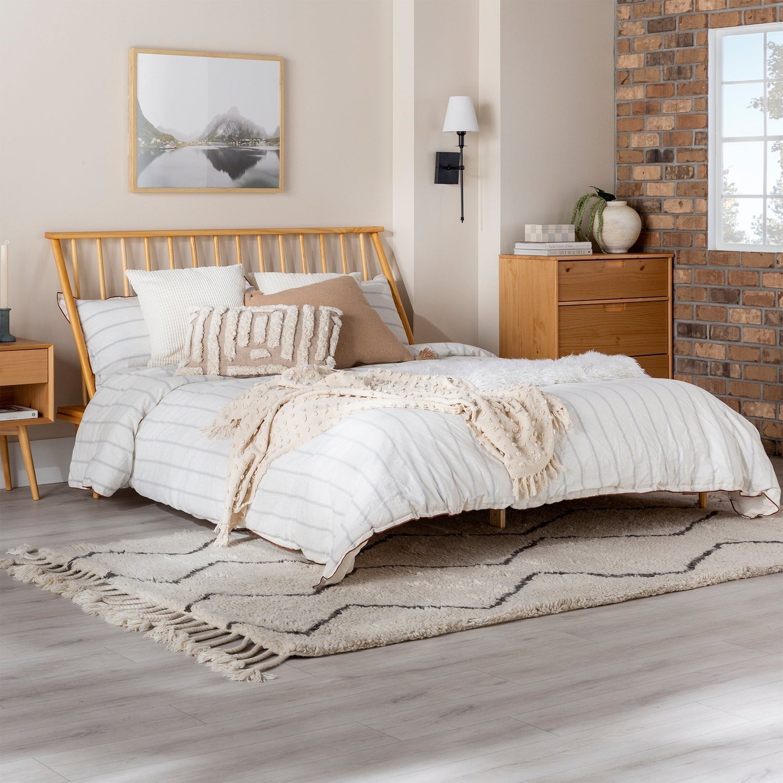 Camas de madera Walker Edison Spindle™