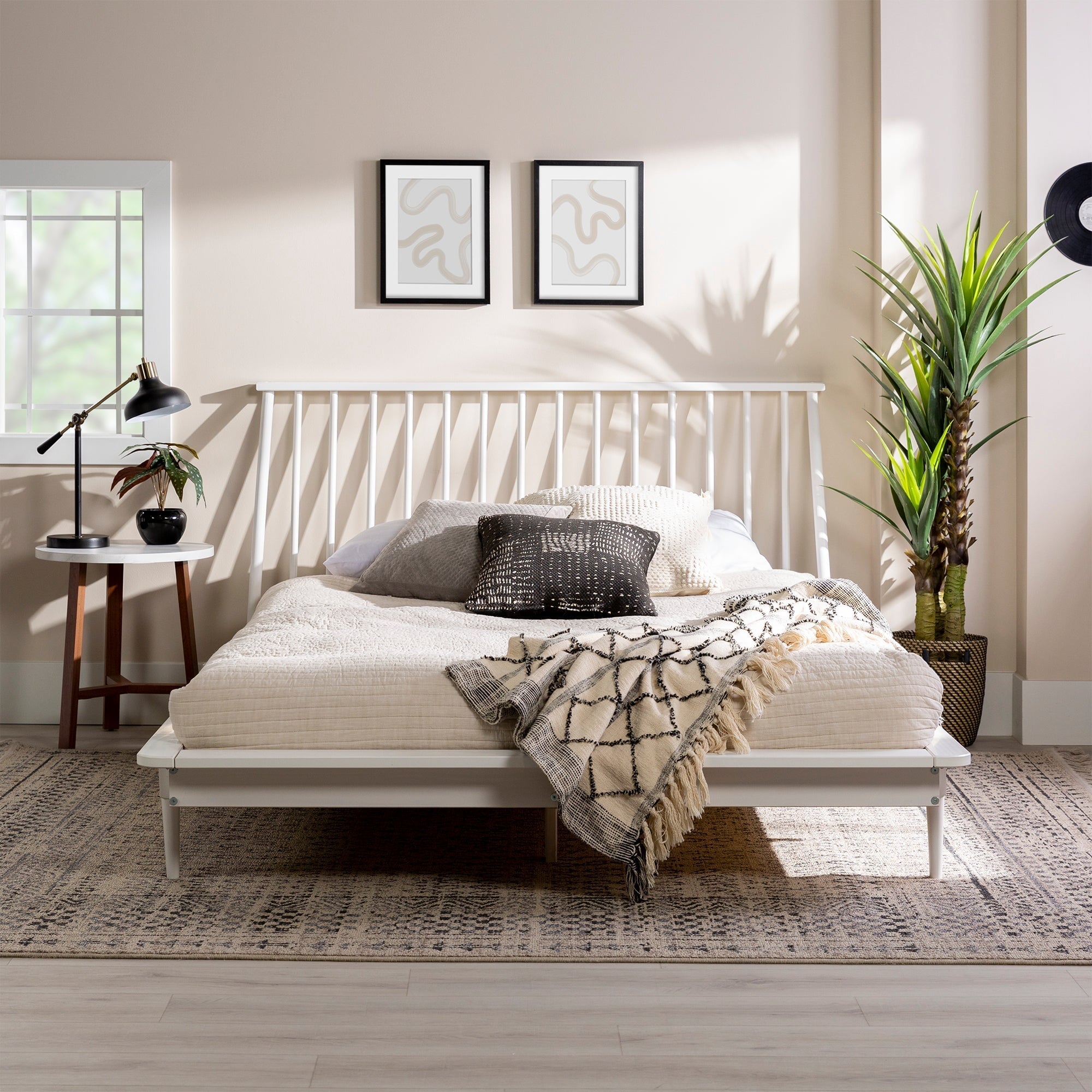 Camas de madera Walker Edison Spindle™