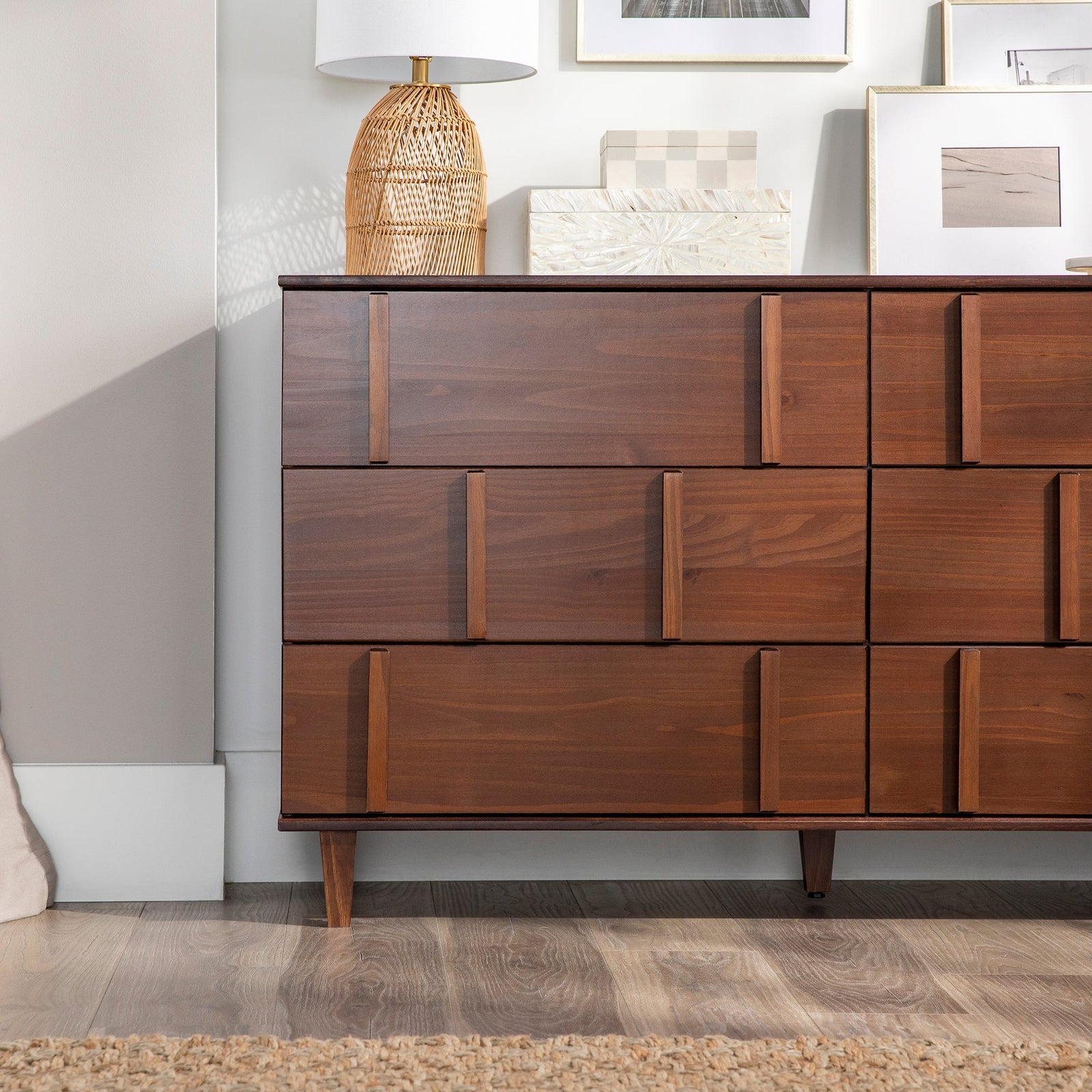 Cómoda moderna de madera maciza Bronx