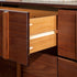 Cómoda moderna de madera maciza Bronx