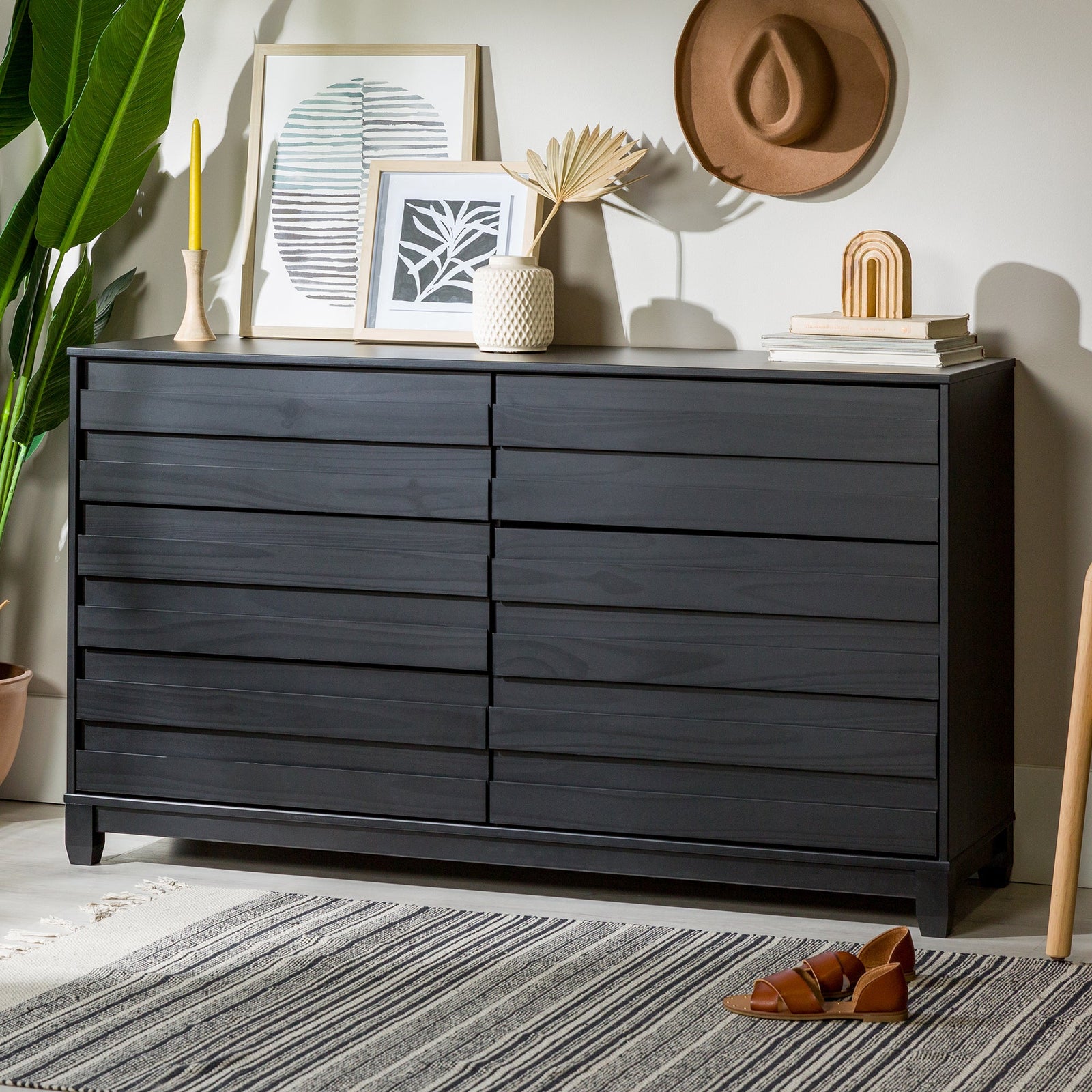 Cómoda Priya de madera maciza con 6 cajones