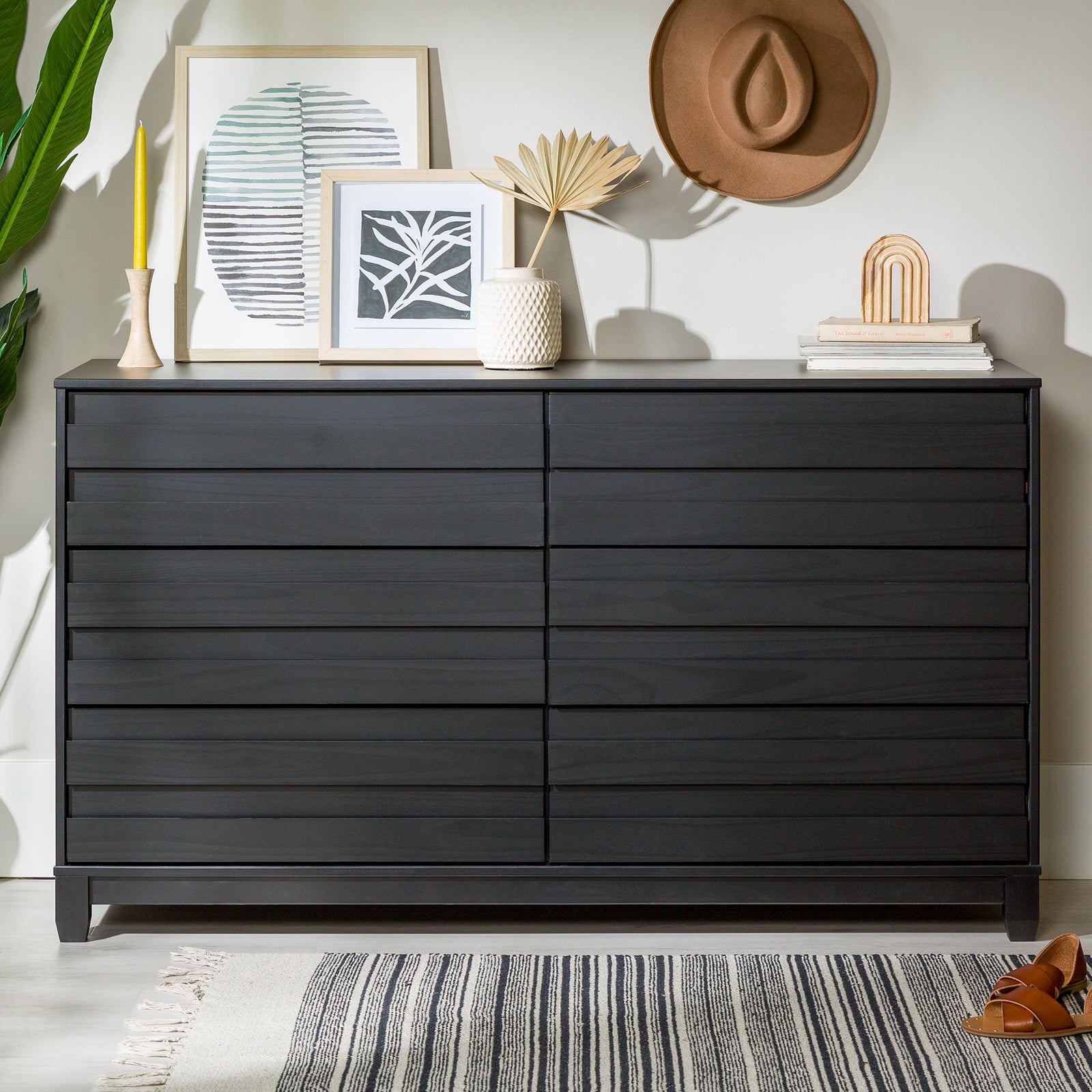 Cómoda Priya de madera maciza con 6 cajones