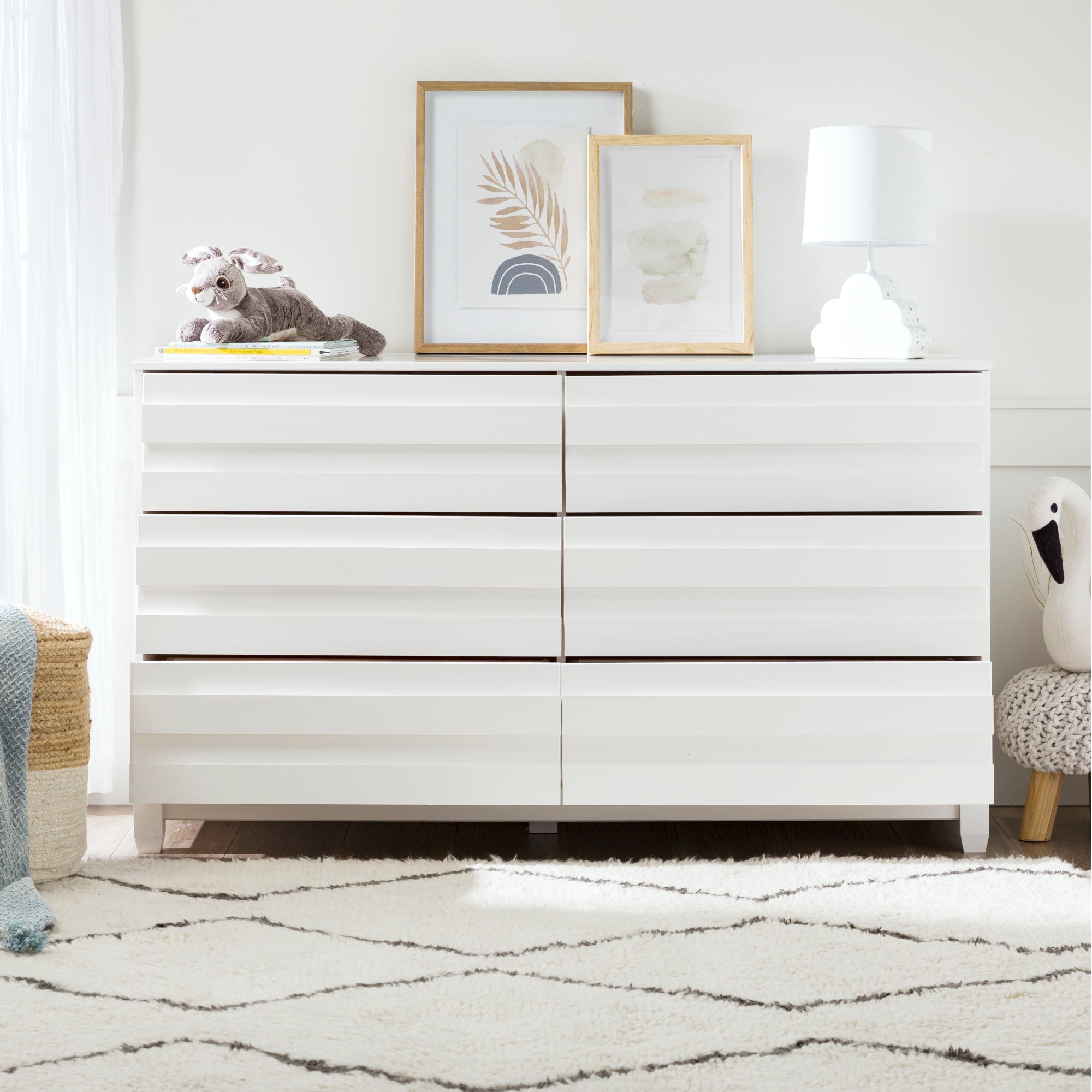 Cómoda Priya de madera maciza con 6 cajones