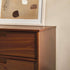 Cómoda moderna de mediados de siglo de madera maciza de Sloane