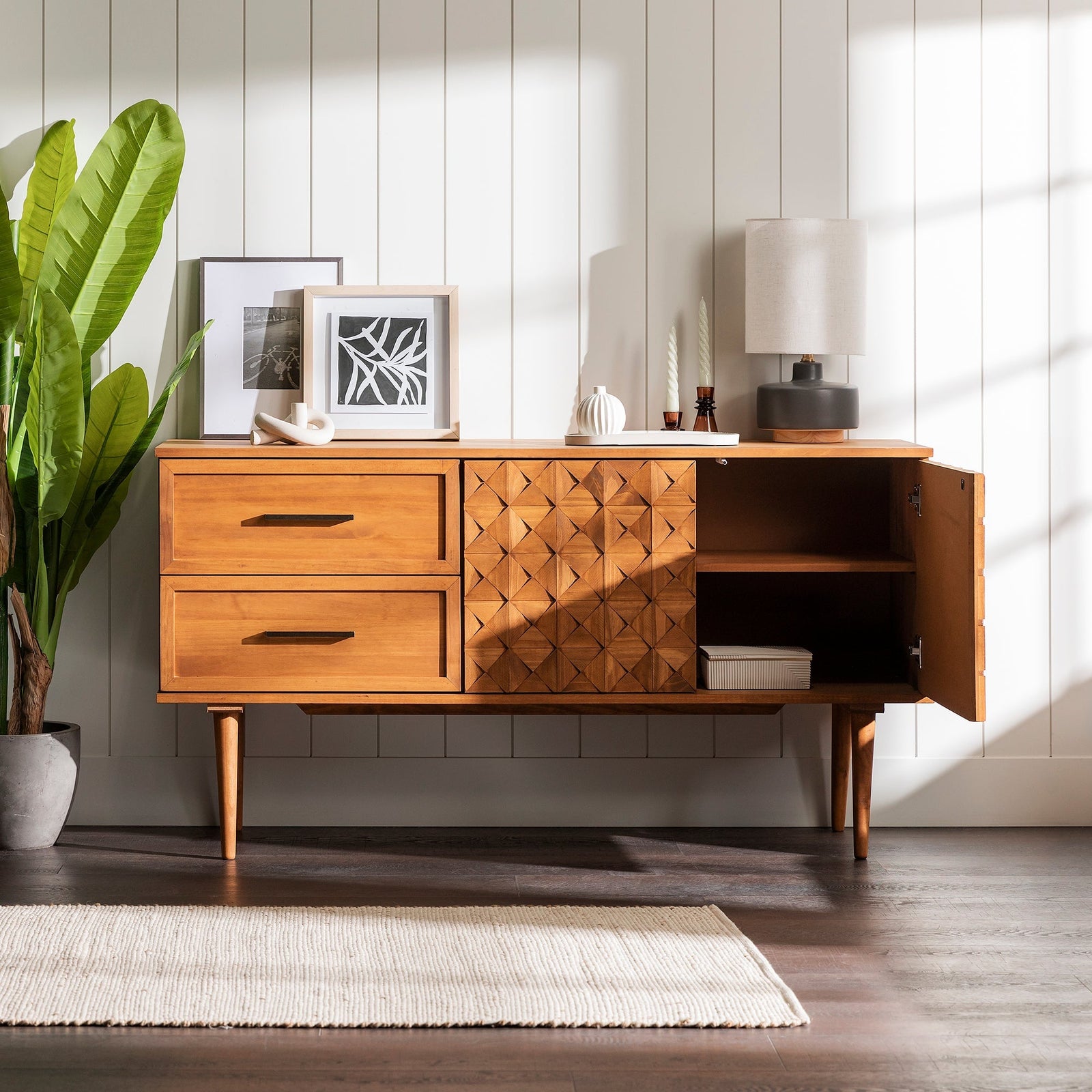 Aparador / Mueble de TV Prism de madera maciza Tessa