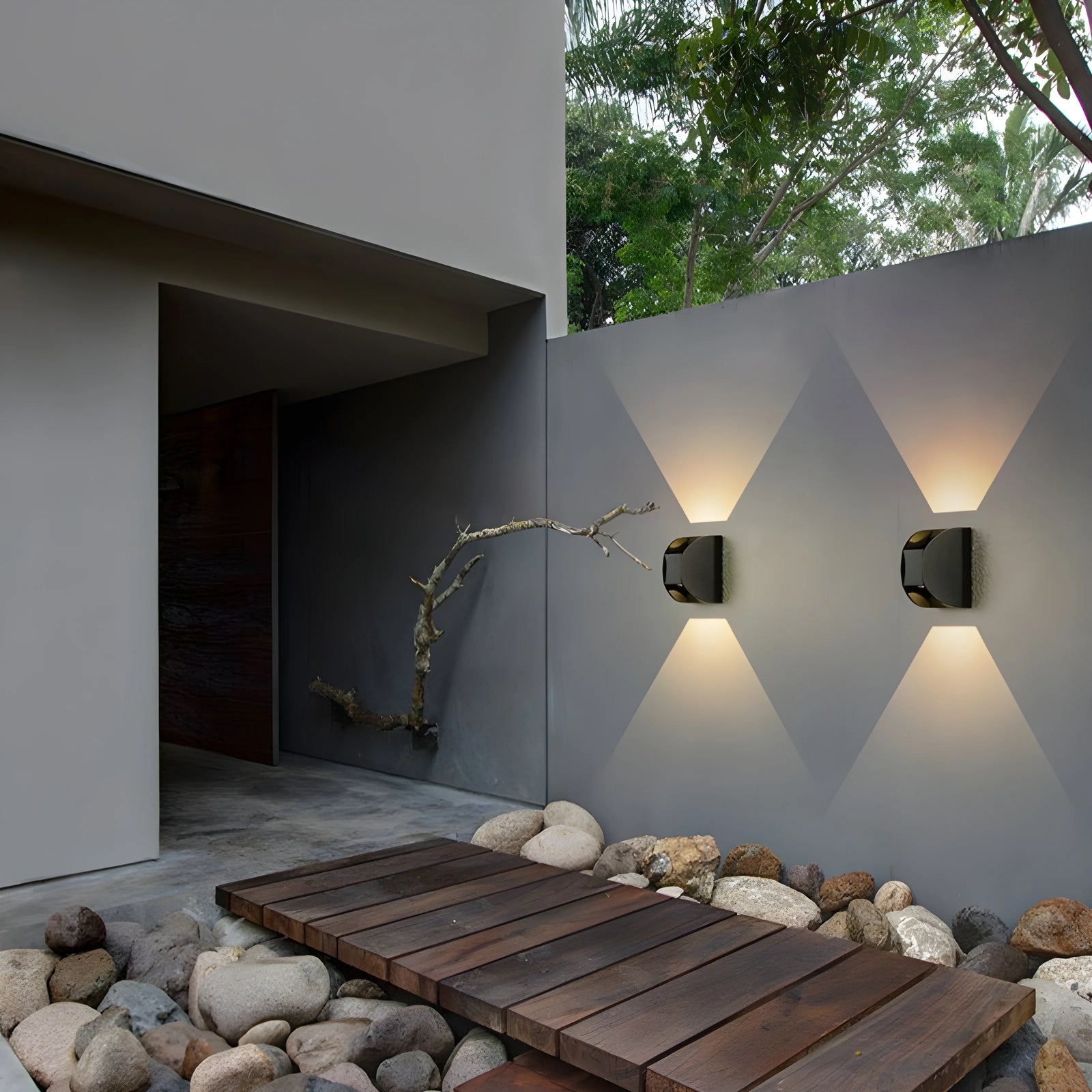 Aplique de pared LED de aluminio negro moderno e impermeable para exteriores, ideal para jardín y patio.