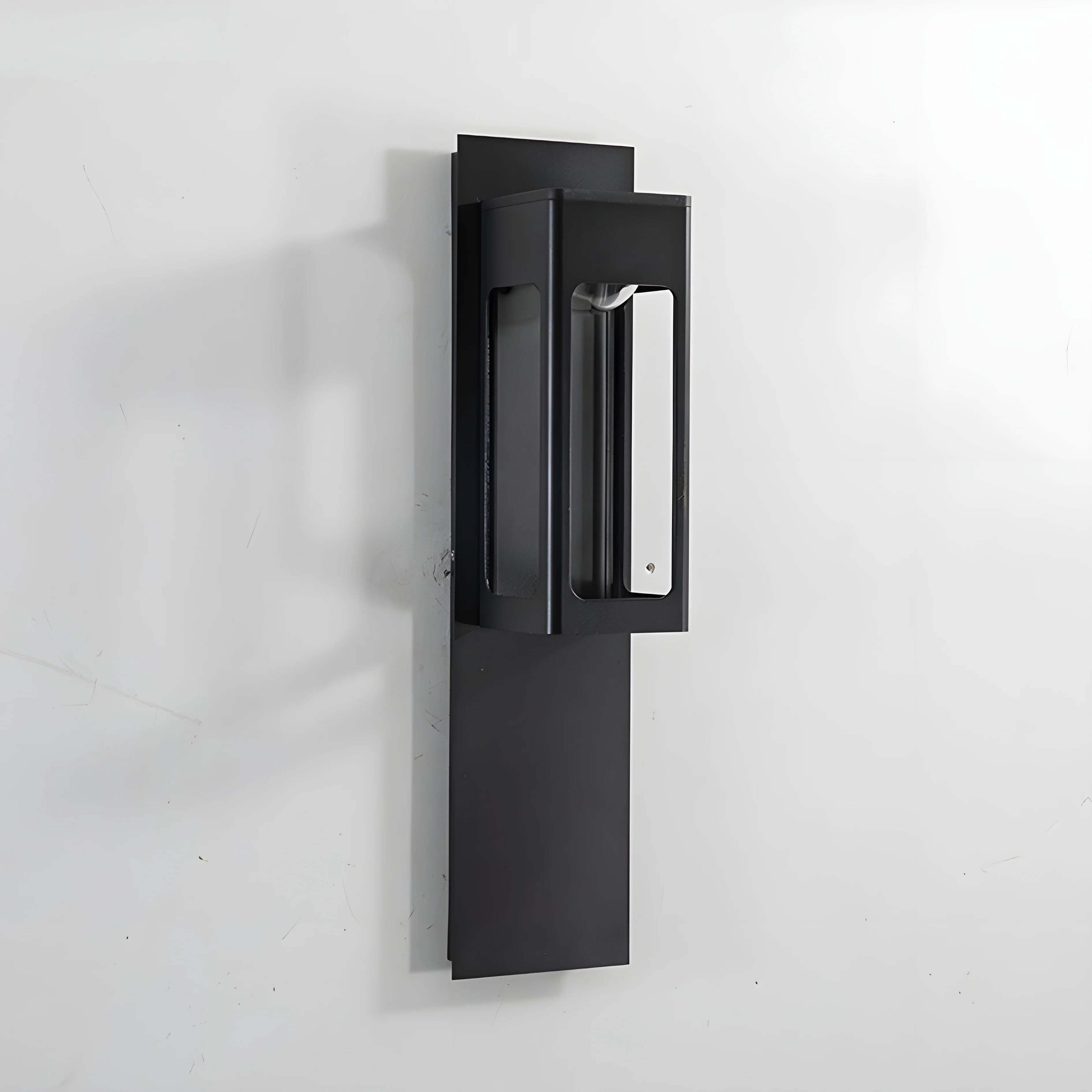 Aplique de pared LED de aluminio para exteriores, resistente al agua, color negro y bronce, con sensor de movimiento