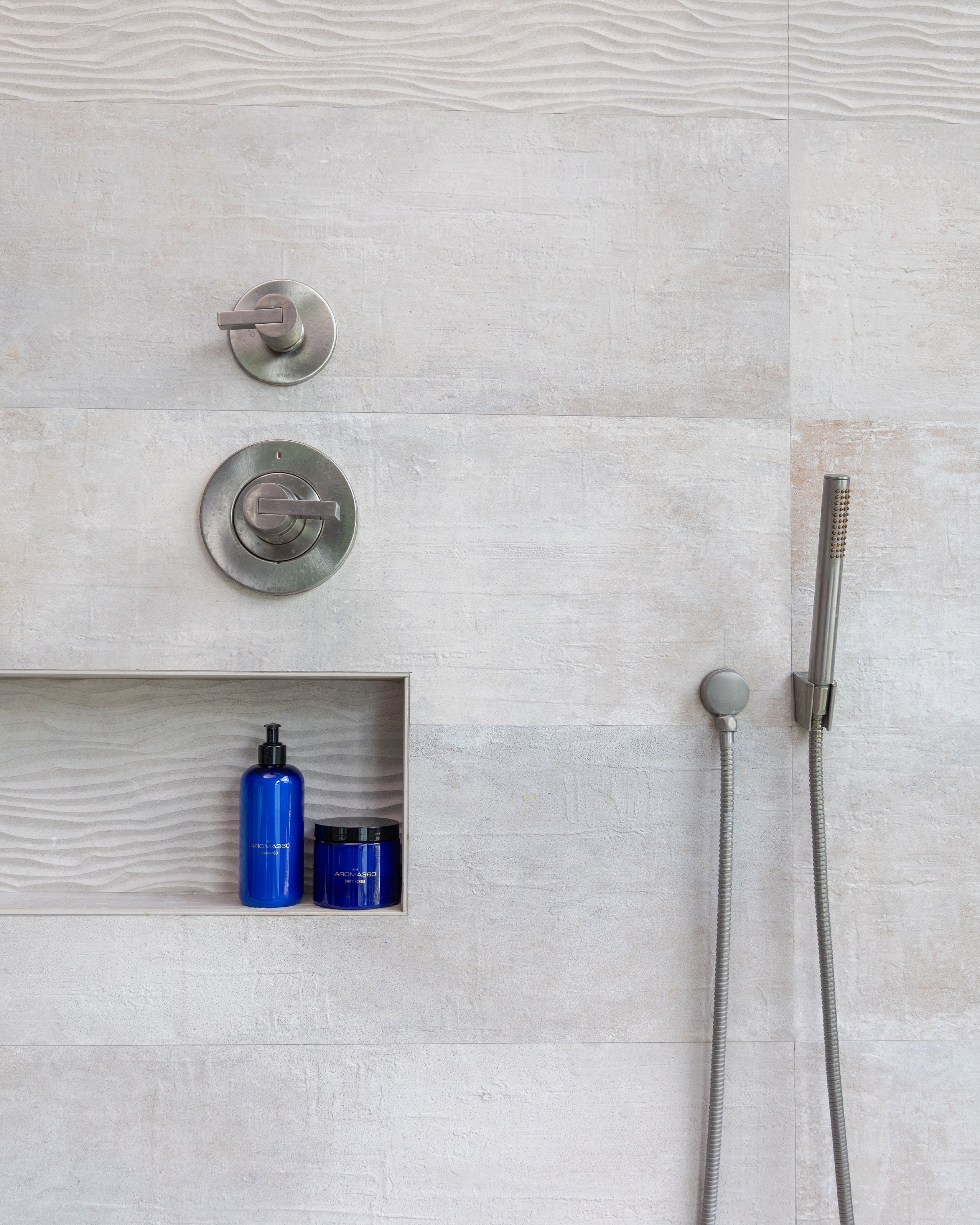 Blue Shampoo Pure Luxury Fragrance