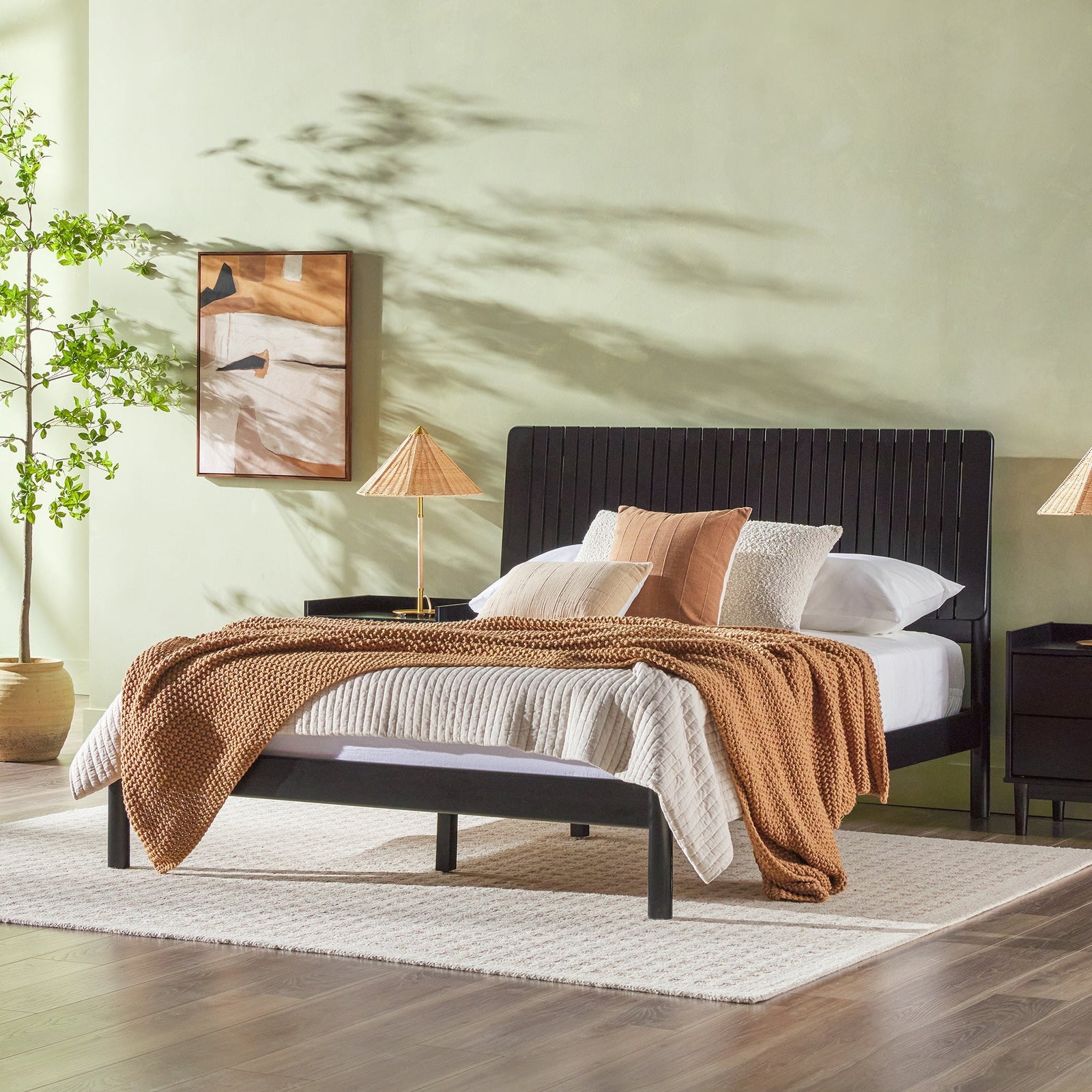 Cabecero de listones Cama de madera maciza de estilo moderno de mediados de siglo