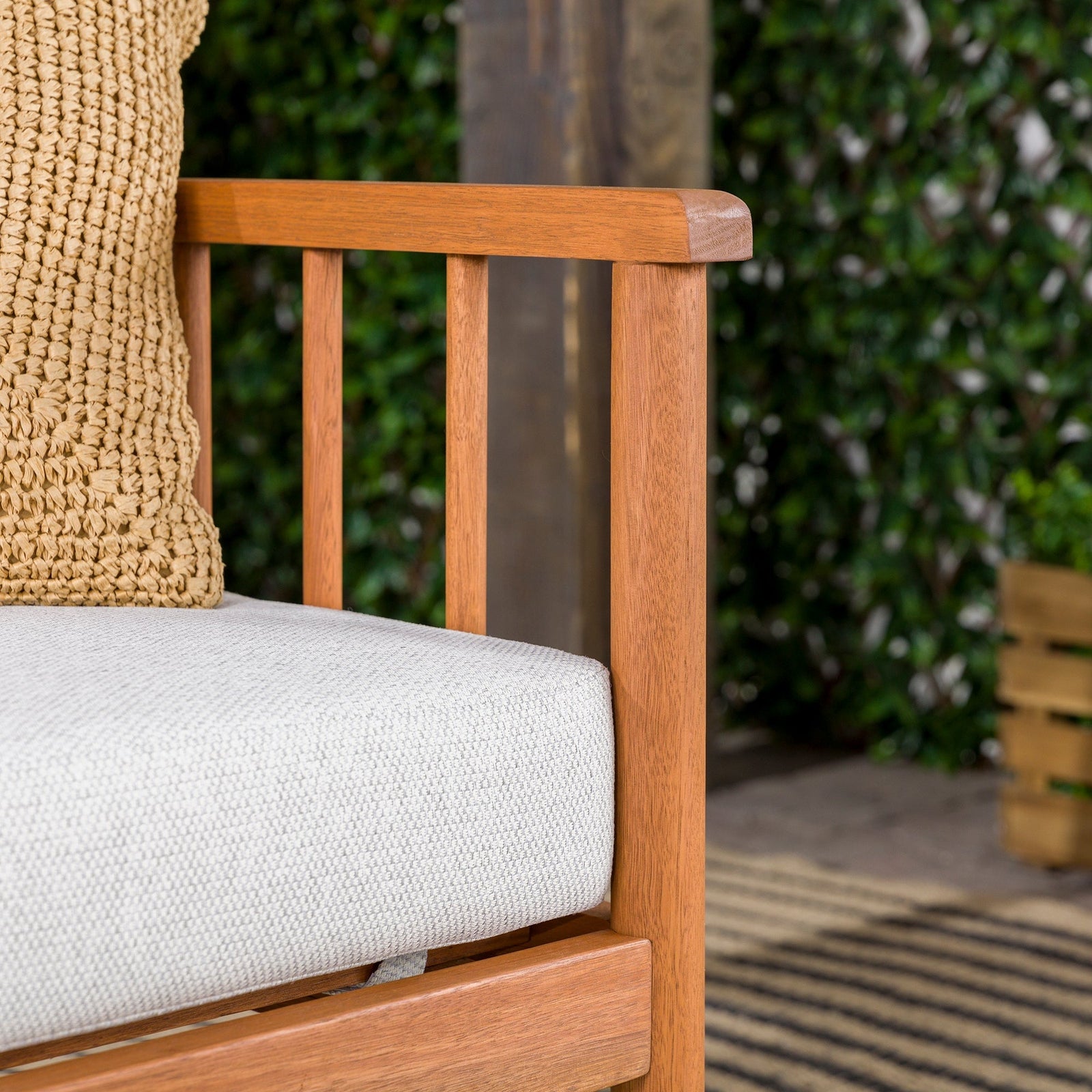 Sofá de dos plazas moderno de madera maciza con husillos para patio