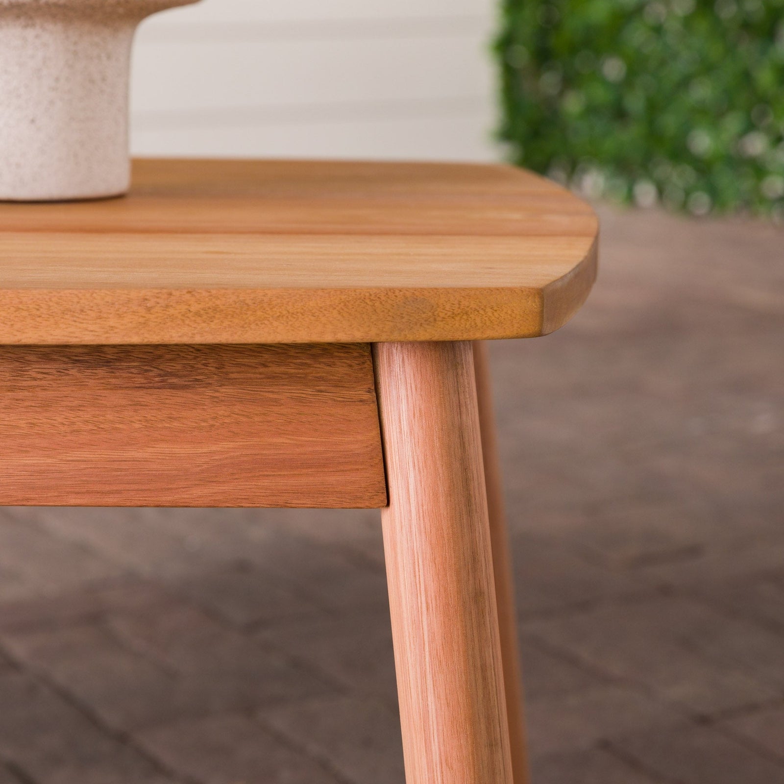 Mesa de centro moderna de madera maciza para patio Circa
