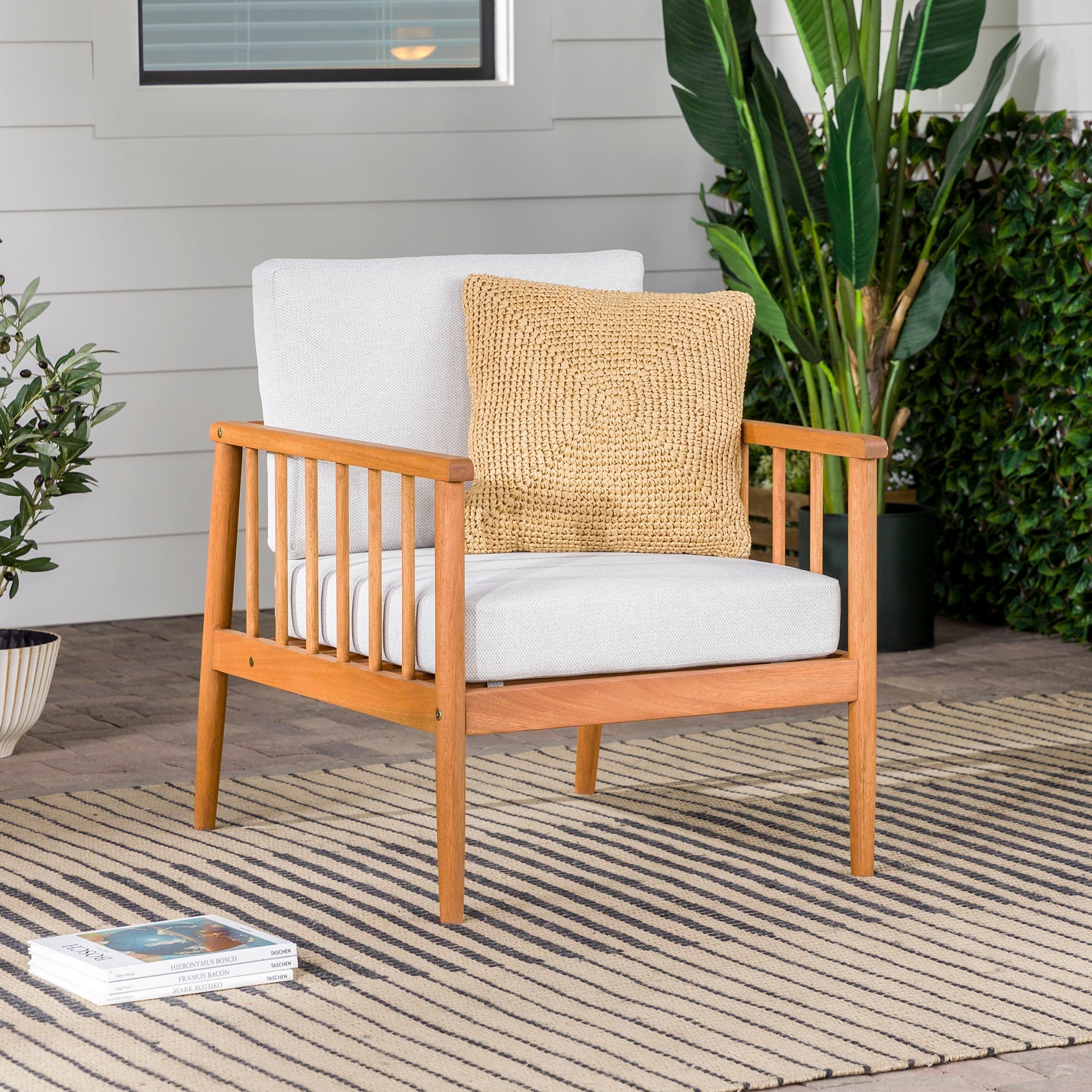 Sillón de patio con husillo de madera maciza moderno Circa