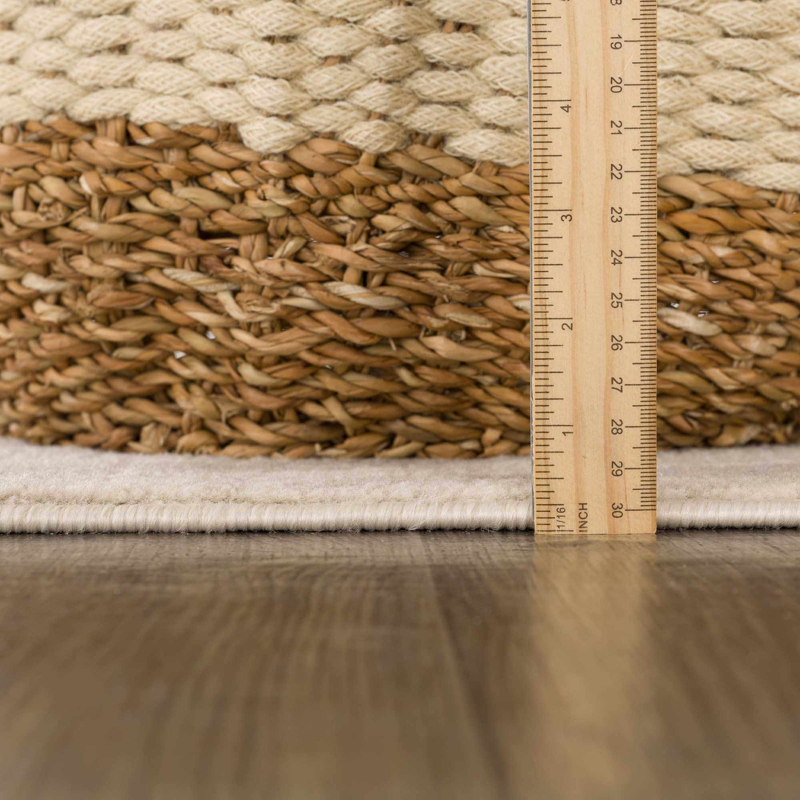 Alfombra con estampado de cebra de Manteca en color beige