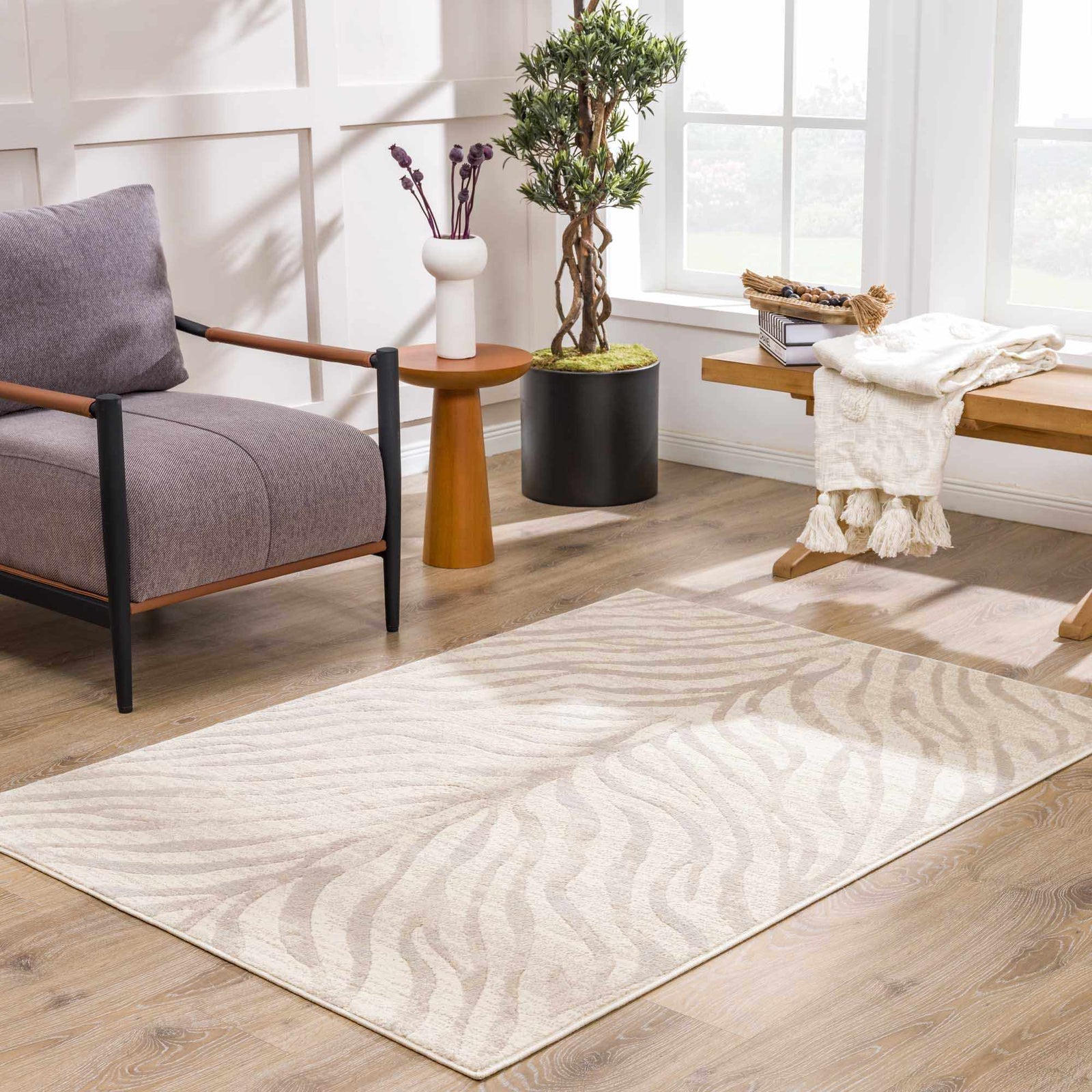 Alfombra con estampado de cebra de Manteca en color beige