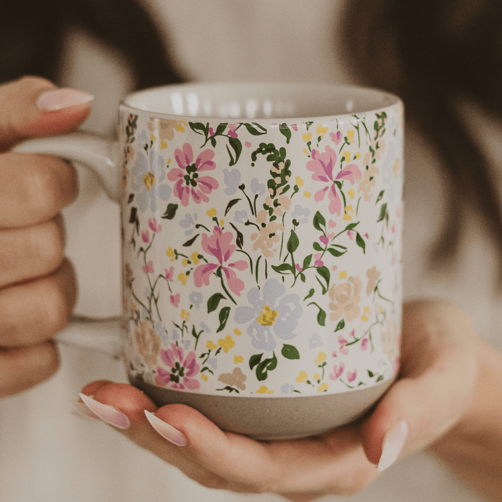 Taza de café de cerámica floral de 14 oz