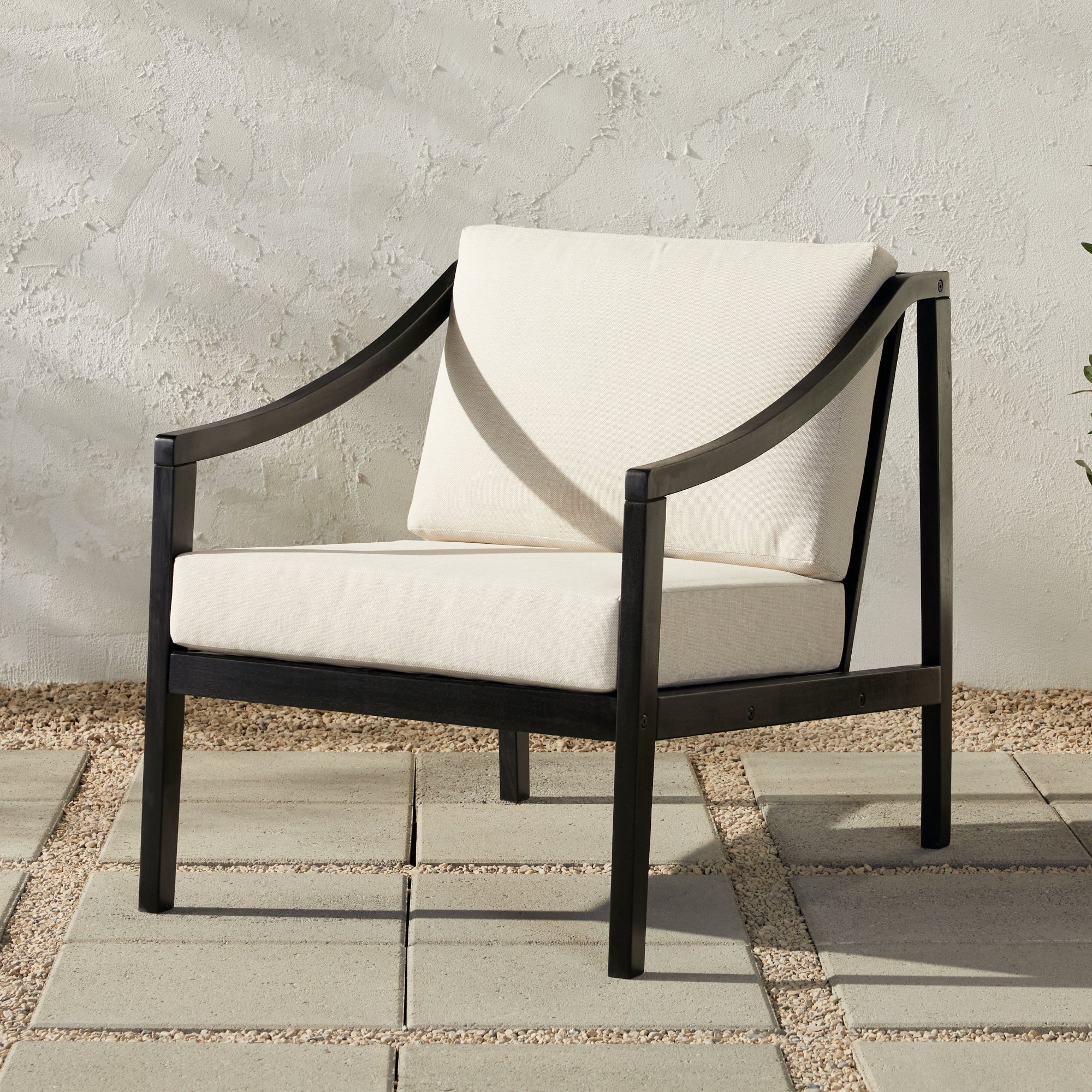 Sillón de exterior moderno de madera maciza de Colonia
