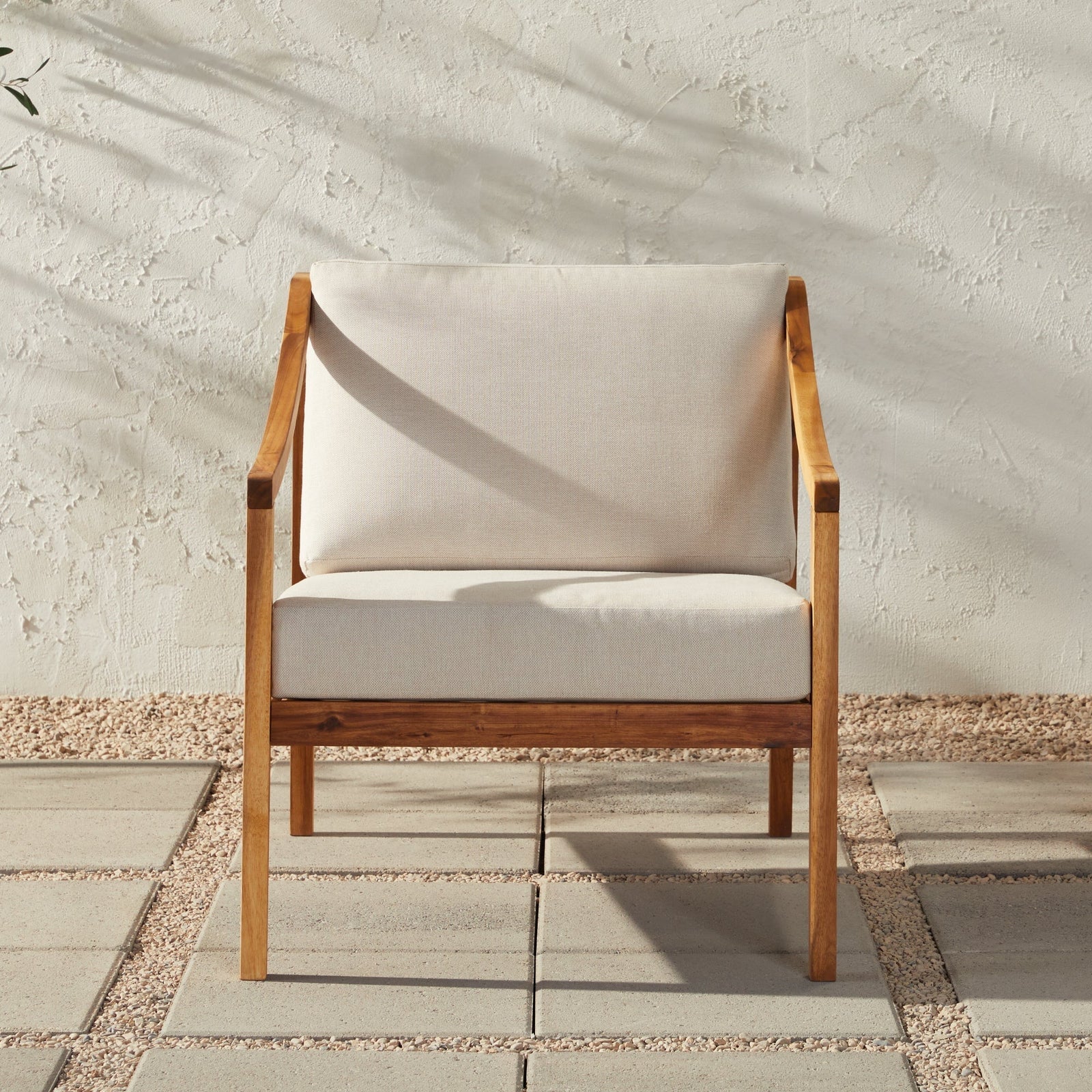 Sillón de exterior moderno de madera maciza de Colonia