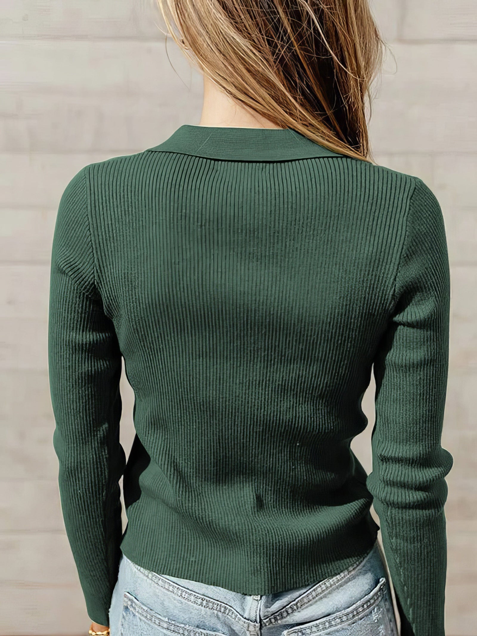 Minimalist Knit Zip-Up