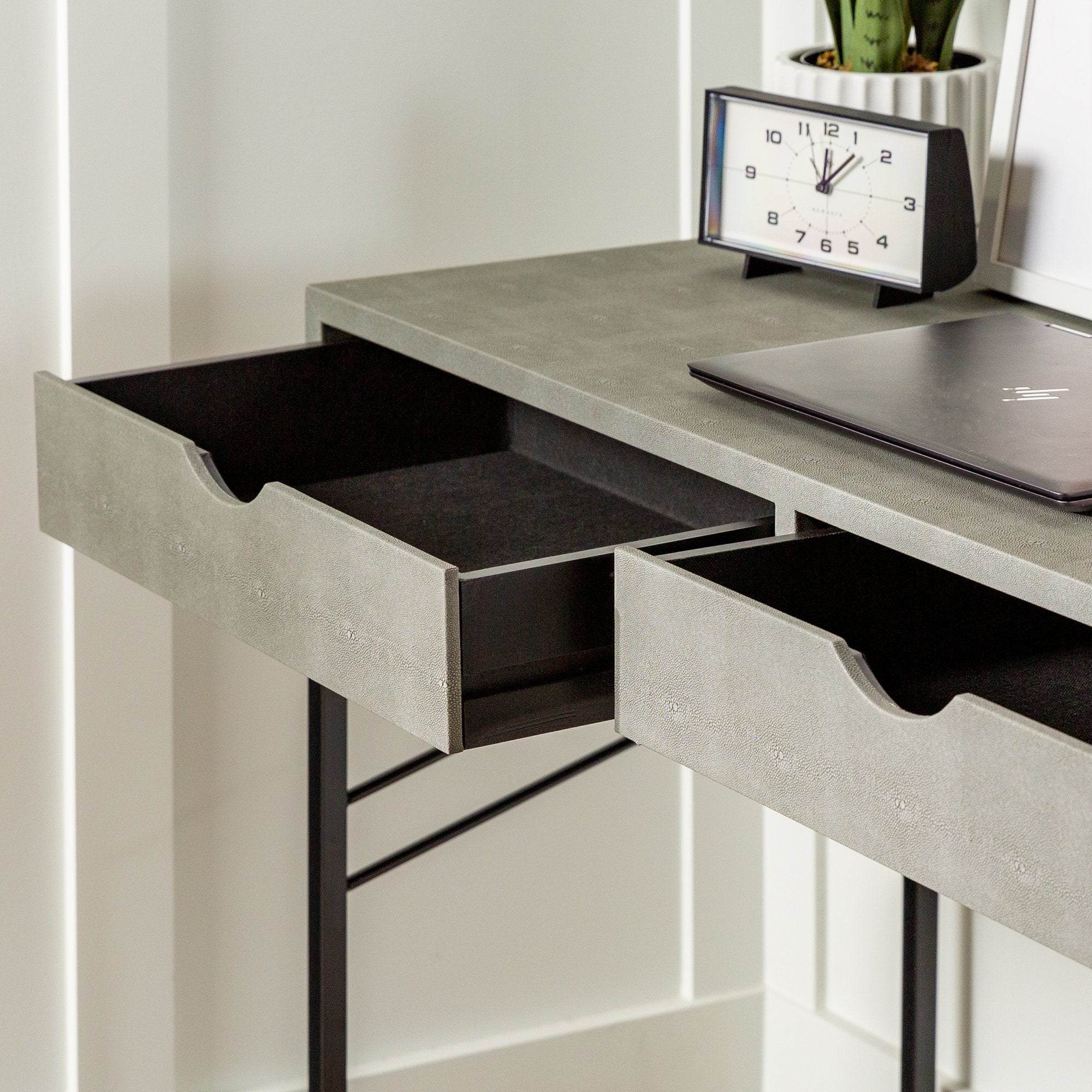 Escritorio y mesa consola Vetti Faux Shagreen