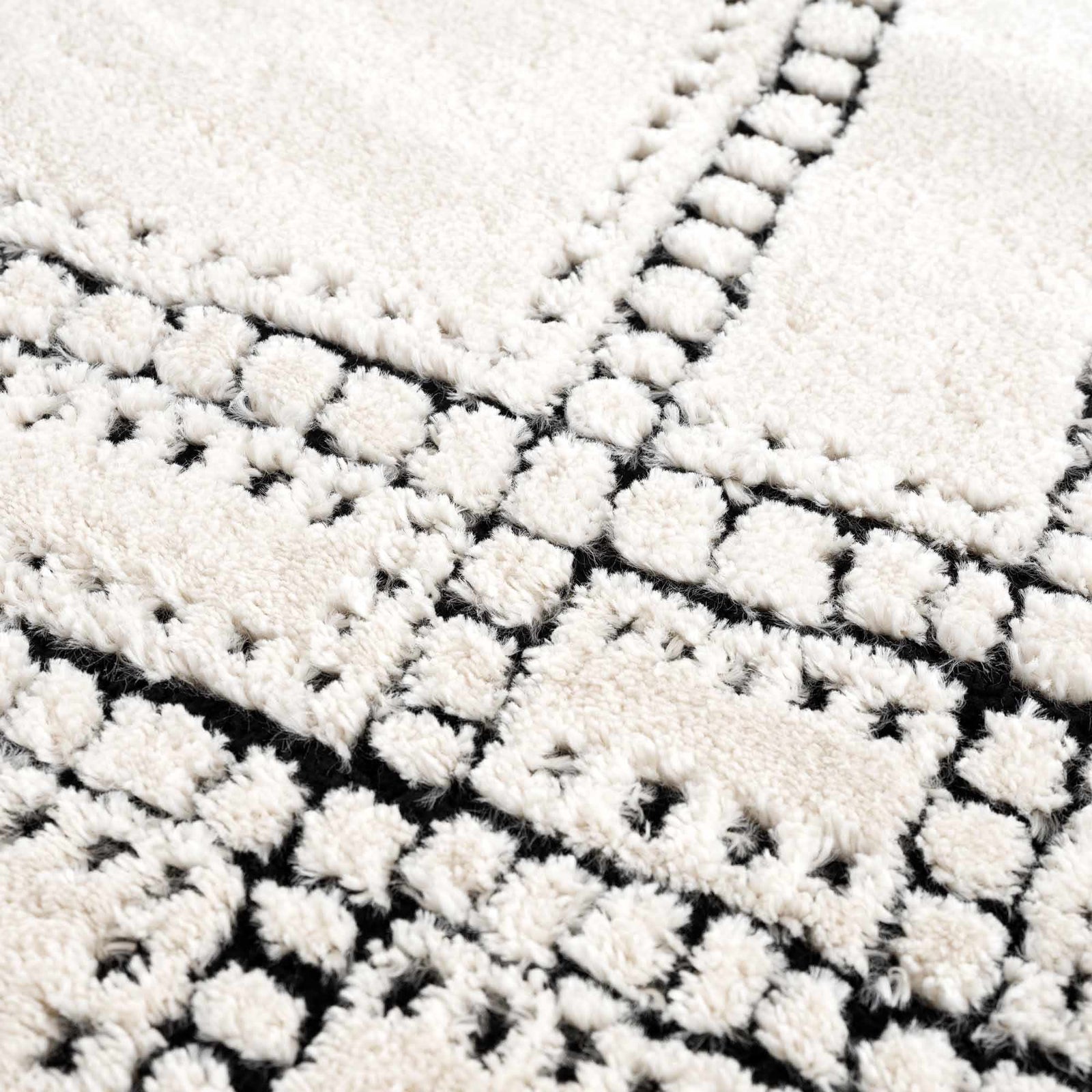 Alfombra Ryuu en blanco y negro