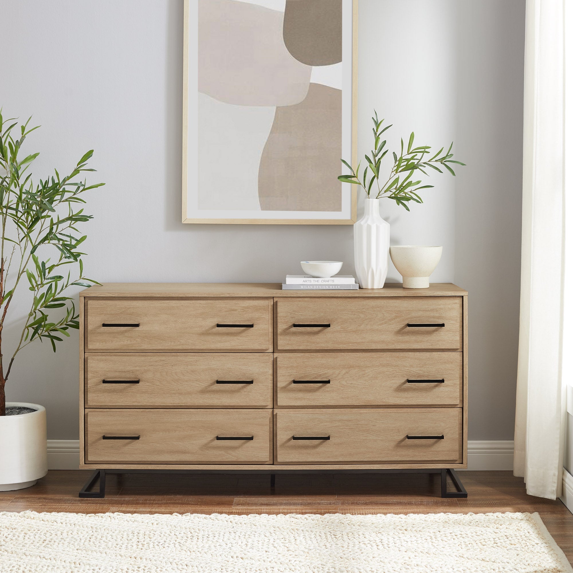 Cómoda moderna de madera y metal con patas en forma de L de Danae