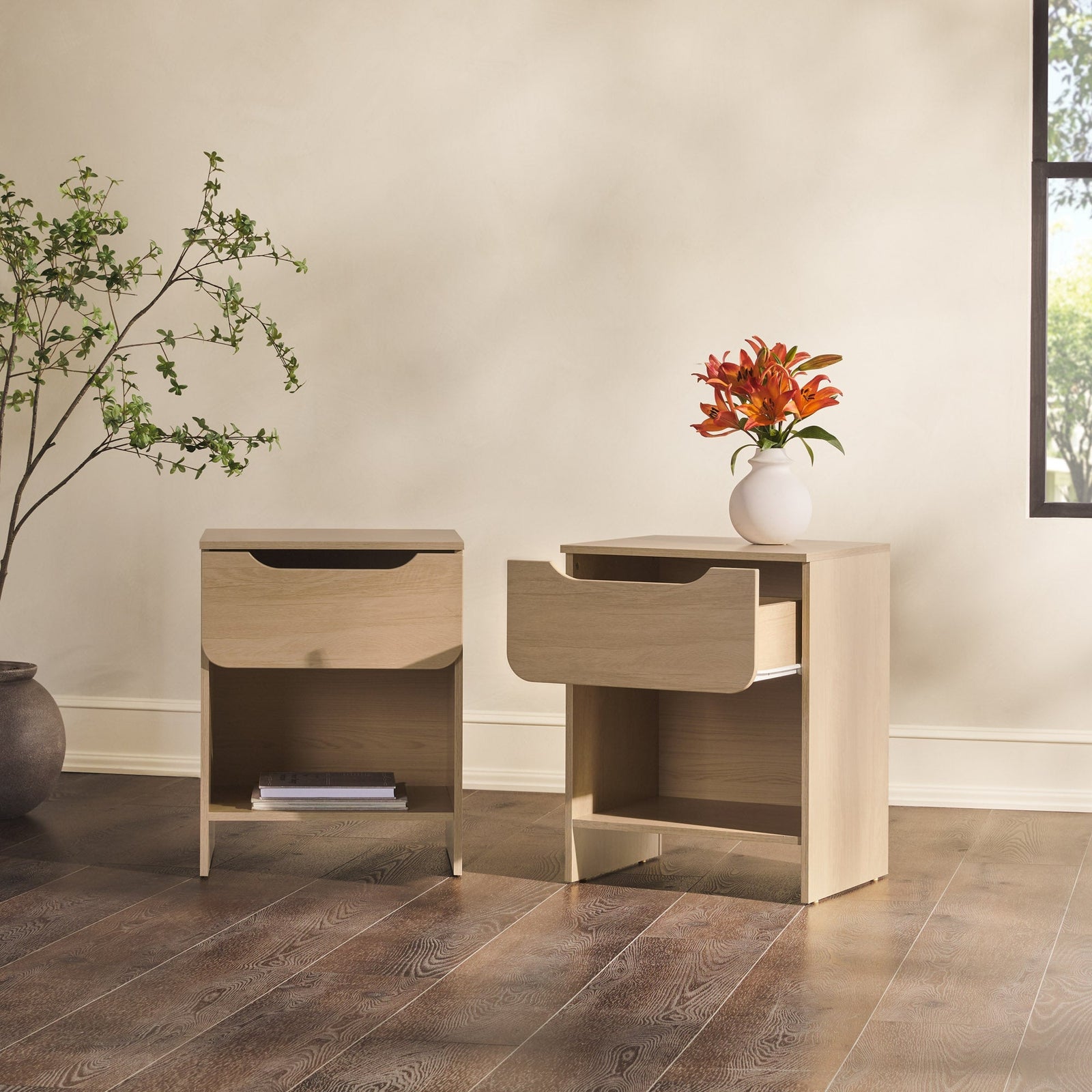 Mesita de noche moderna Domm con 1 cajón