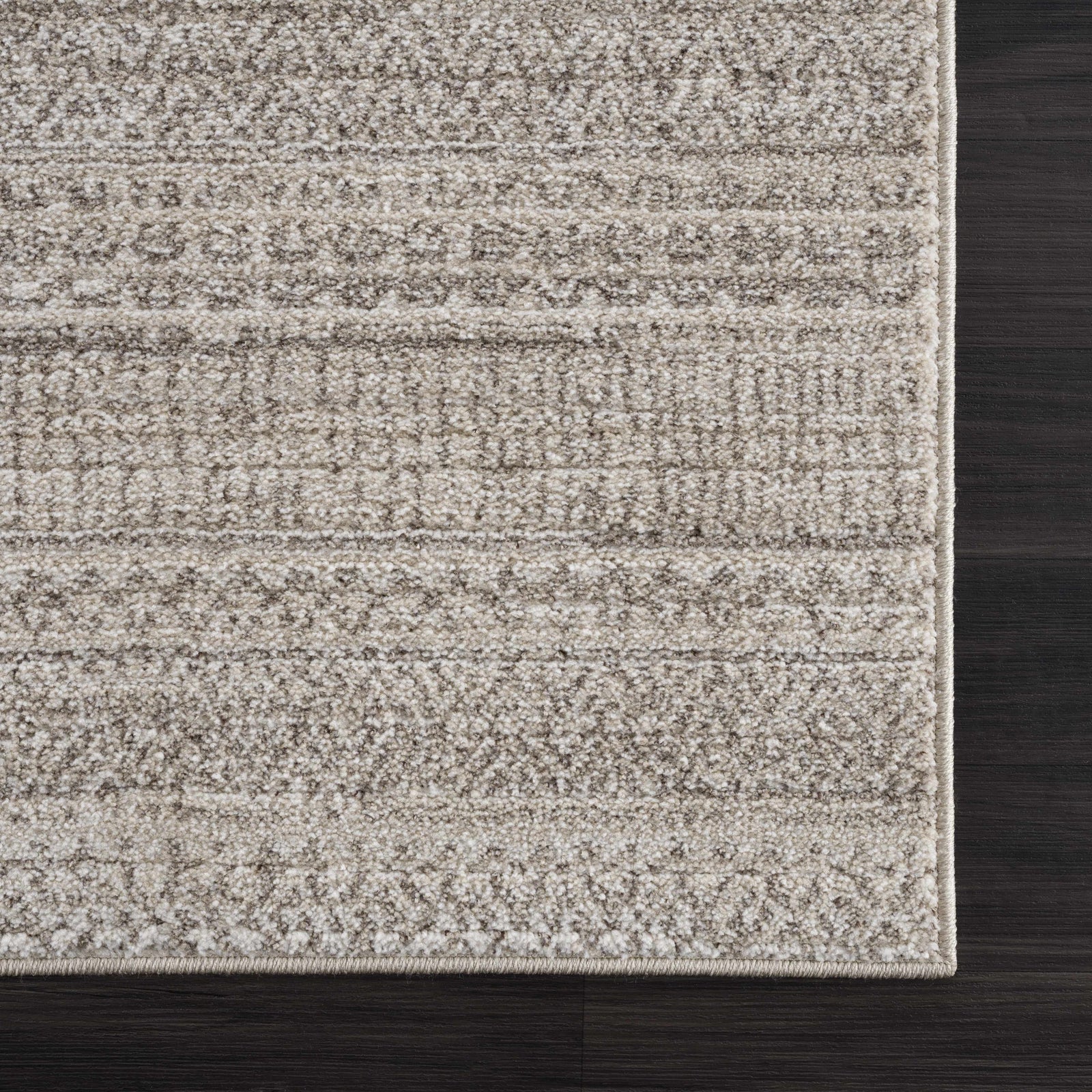 Alfombra tribal de pelo alto color beige de Nate