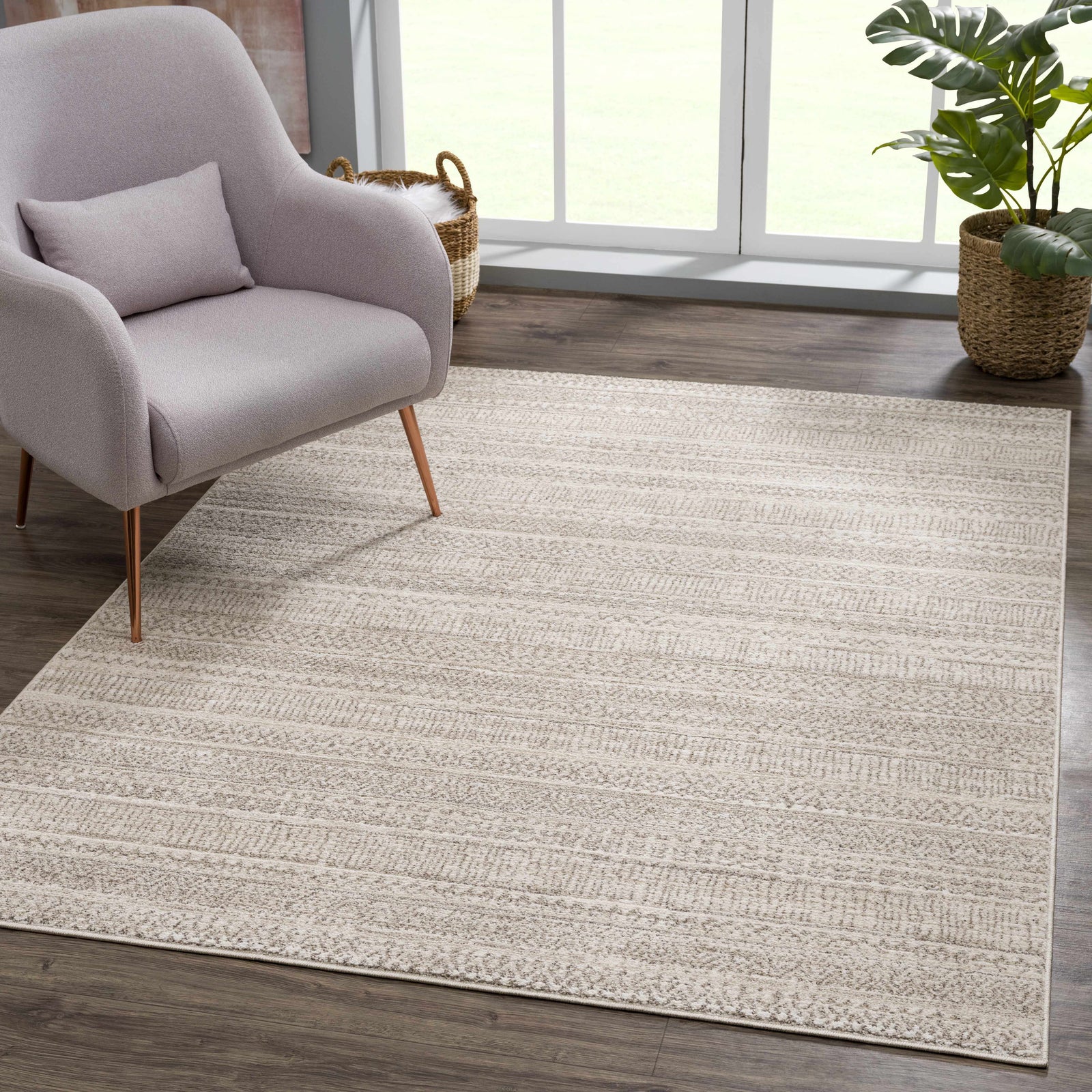 Alfombra tribal de pelo alto color beige de Nate