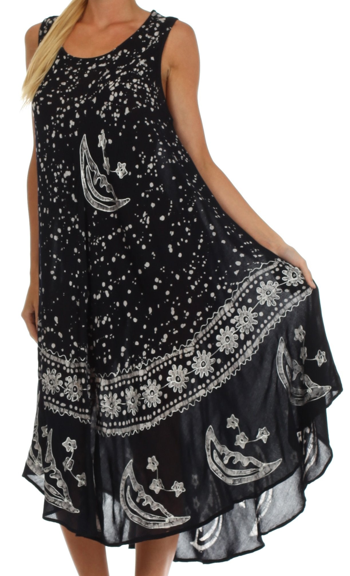Vestido caftán batik con estampado de luna y estrellas de Sakkas