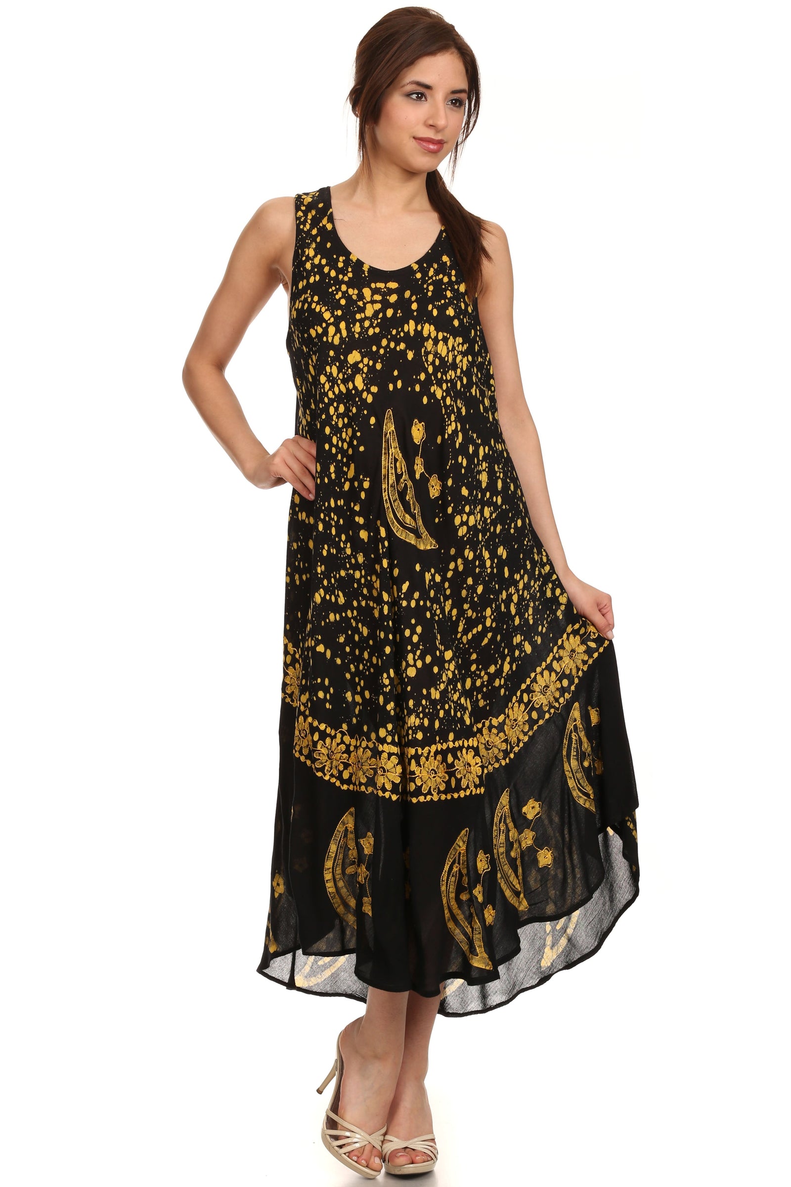 Vestido caftán batik con estampado de luna y estrellas de Sakkas