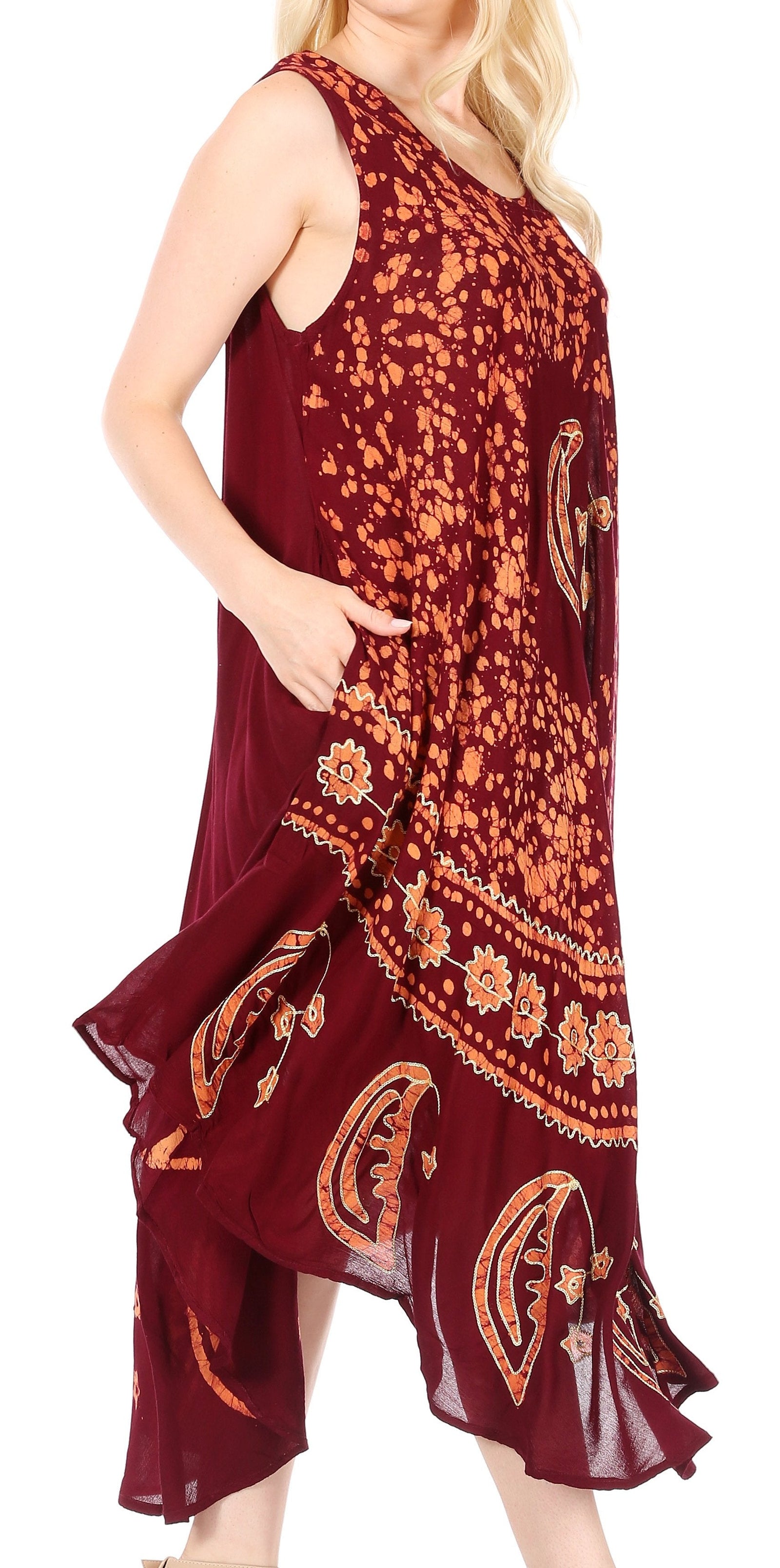 Vestido caftán batik con estampado de luna y estrellas de Sakkas