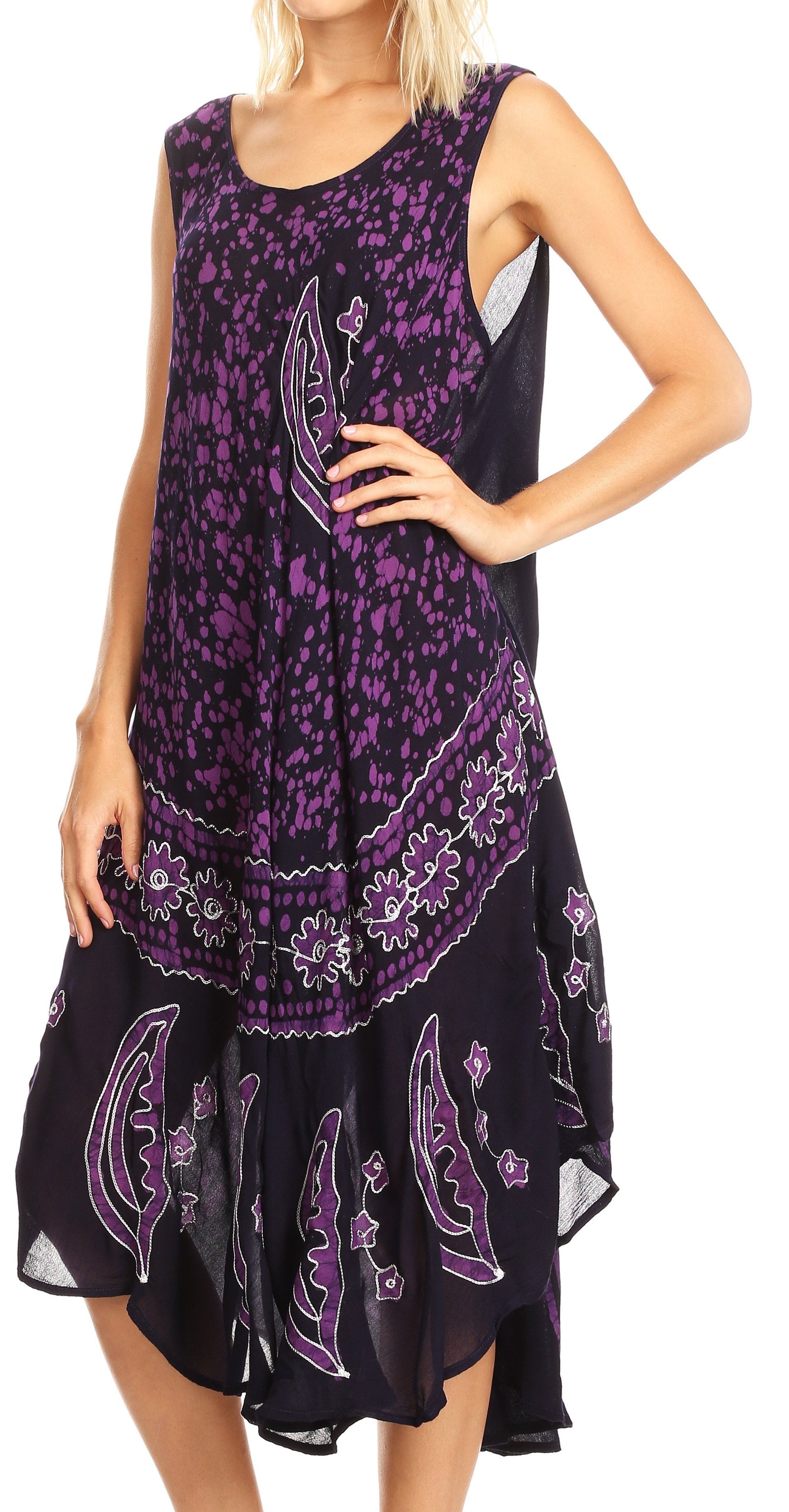 Vestido caftán batik con estampado de luna y estrellas de Sakkas