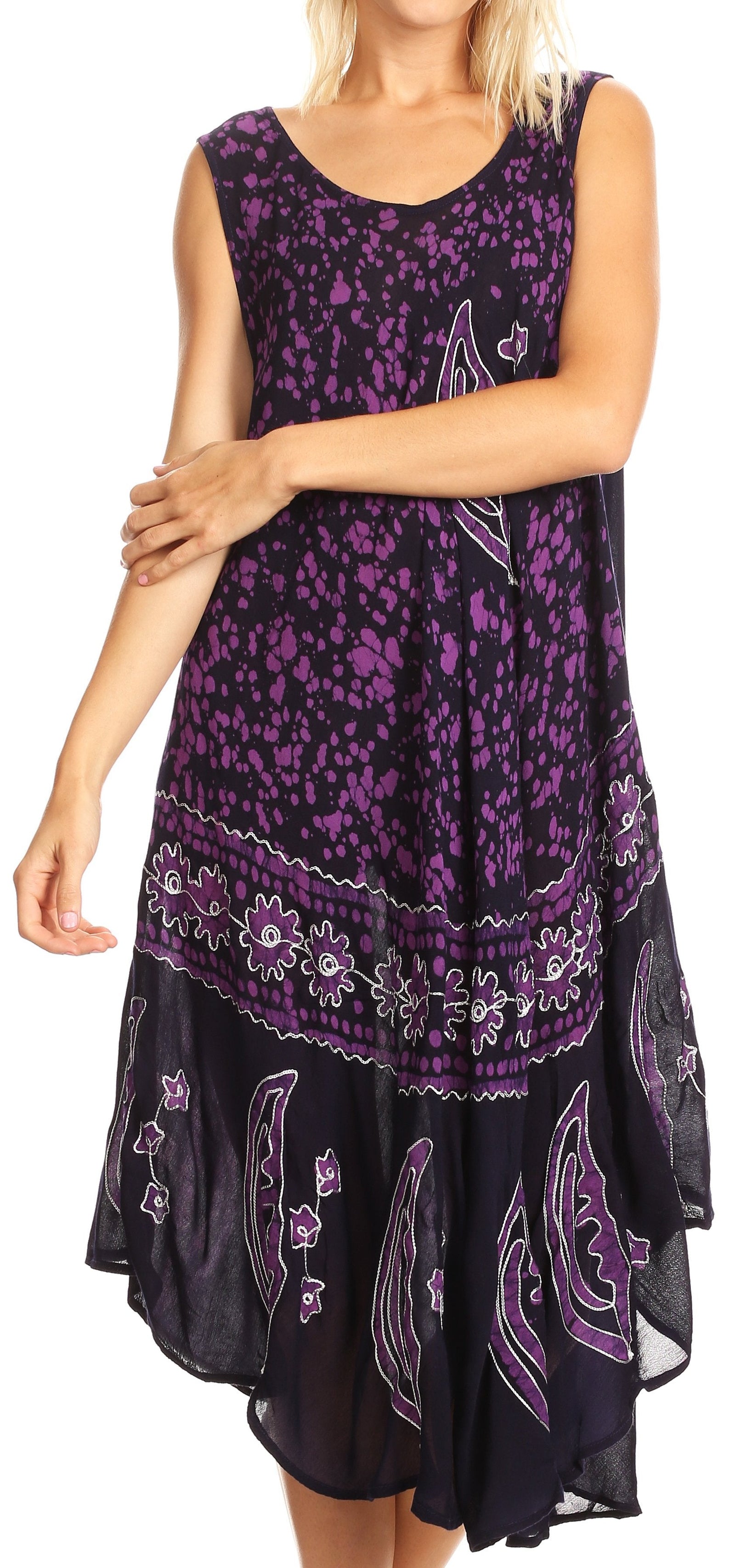 Vestido caftán batik con estampado de luna y estrellas de Sakkas