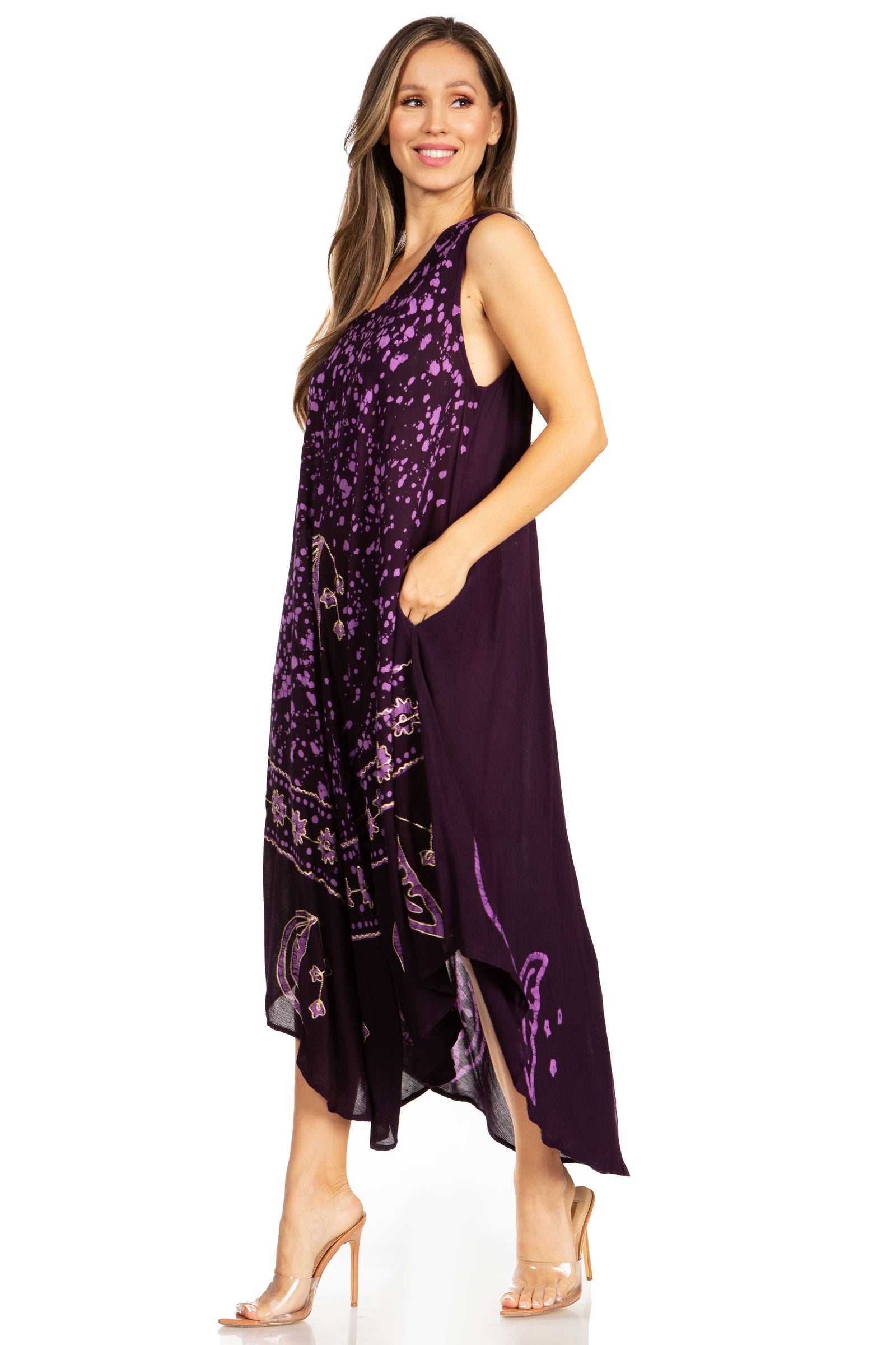 Vestido caftán batik con estampado de luna y estrellas de Sakkas
