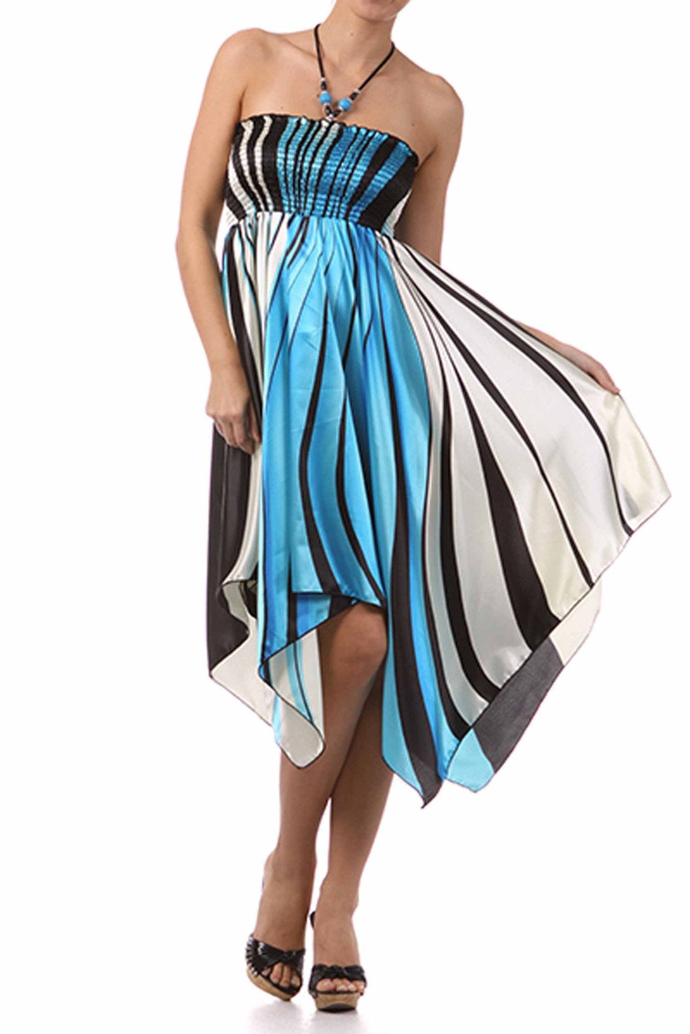 Vestido con escote halter, fruncido y dobladillo tipo pañuelo, con cuentas y tacto satinado en diseño de remolino