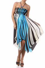 Vestido con escote halter, fruncido y dobladillo tipo pañuelo, con cuentas y tacto satinado en diseño de remolino