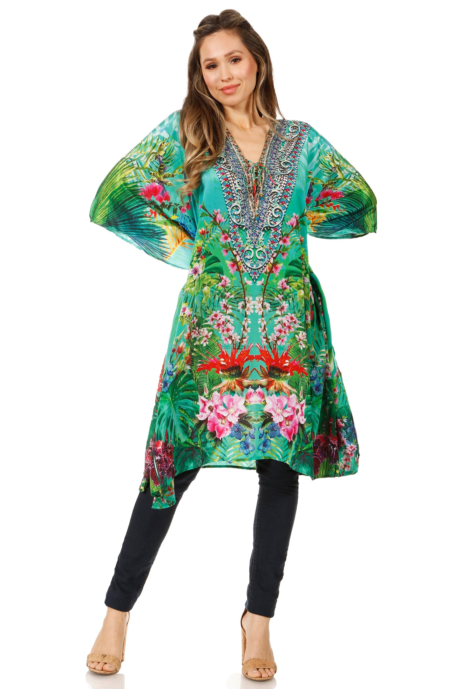 Vestido caftán Sakkas Zeni de verano con estampado floral y cuello en V y manga corta para mujer