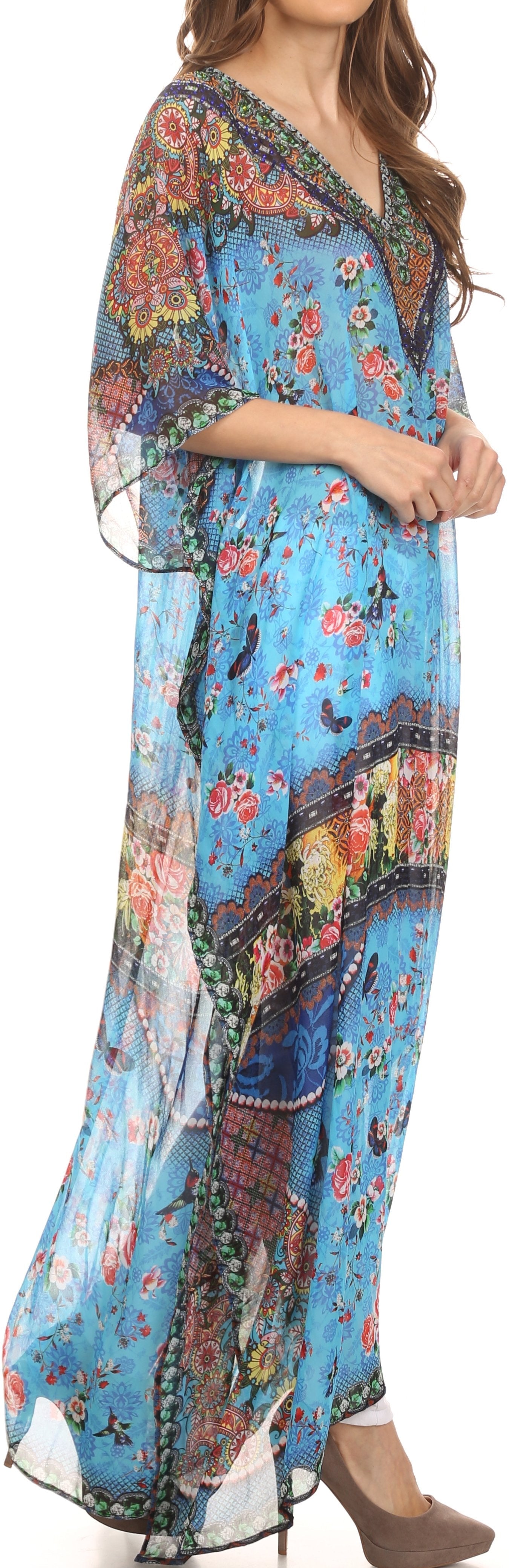 Vestido caftán largo con diseño estampado Wilder de Sakkas y cristales transparentes.