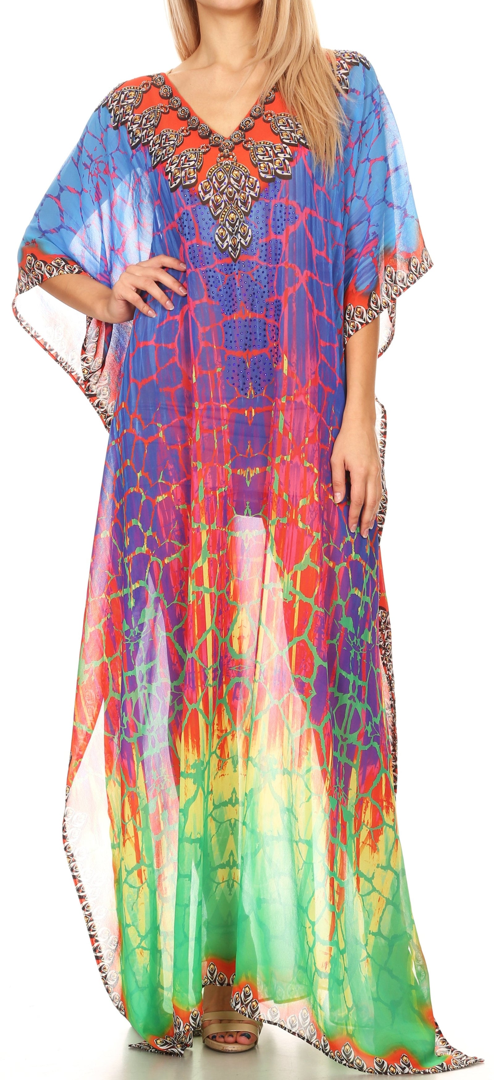 Vestido caftán largo con diseño estampado Wilder de Sakkas y cristales transparentes.