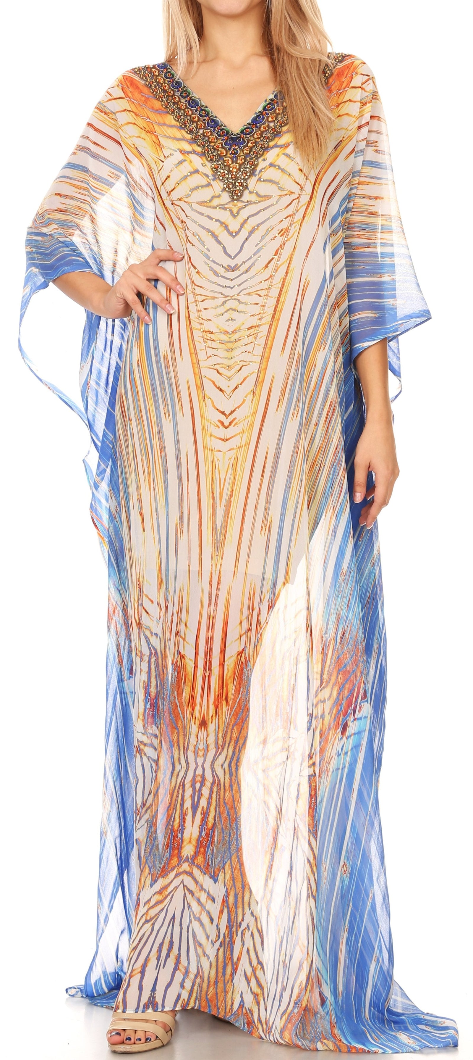 Vestido caftán largo con diseño estampado Wilder de Sakkas y cristales transparentes.