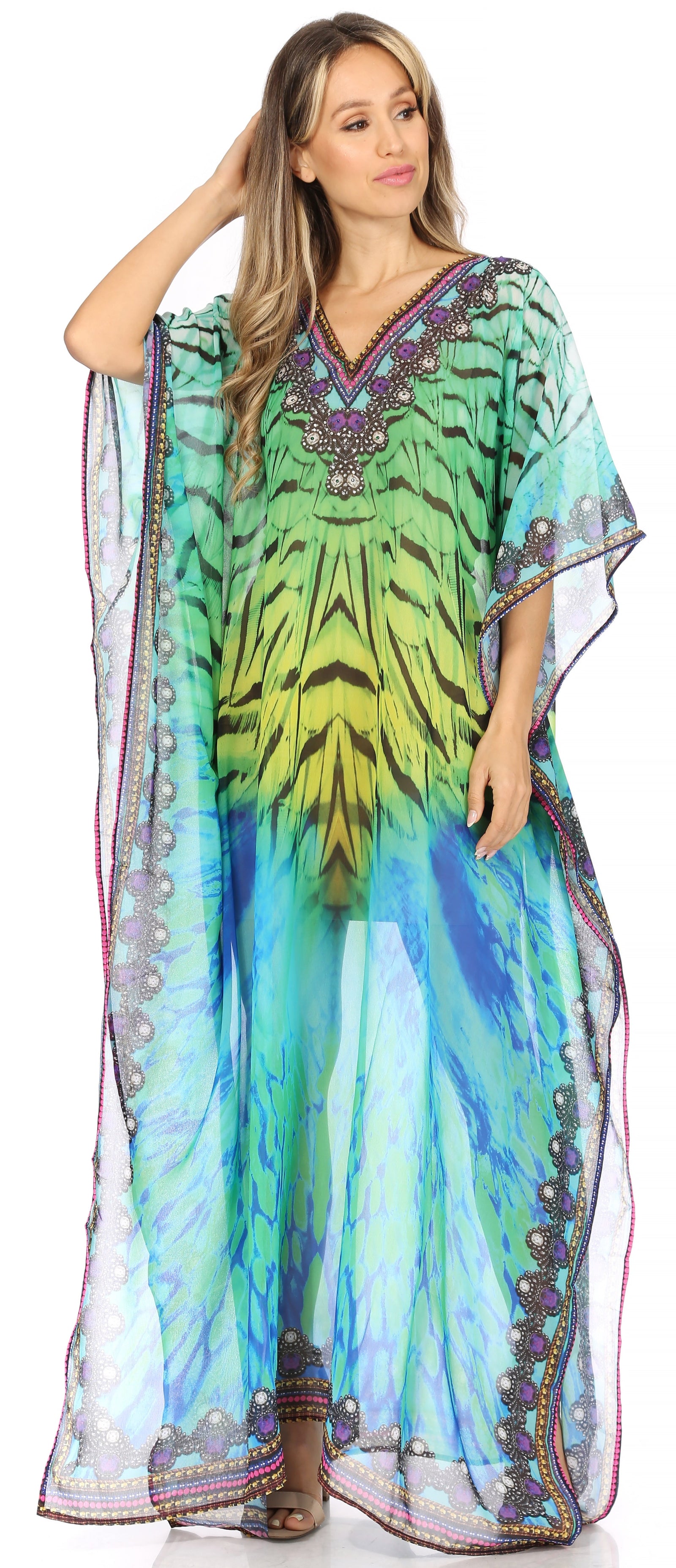 Vestido caftán largo con diseño estampado Wilder de Sakkas y cristales transparentes.