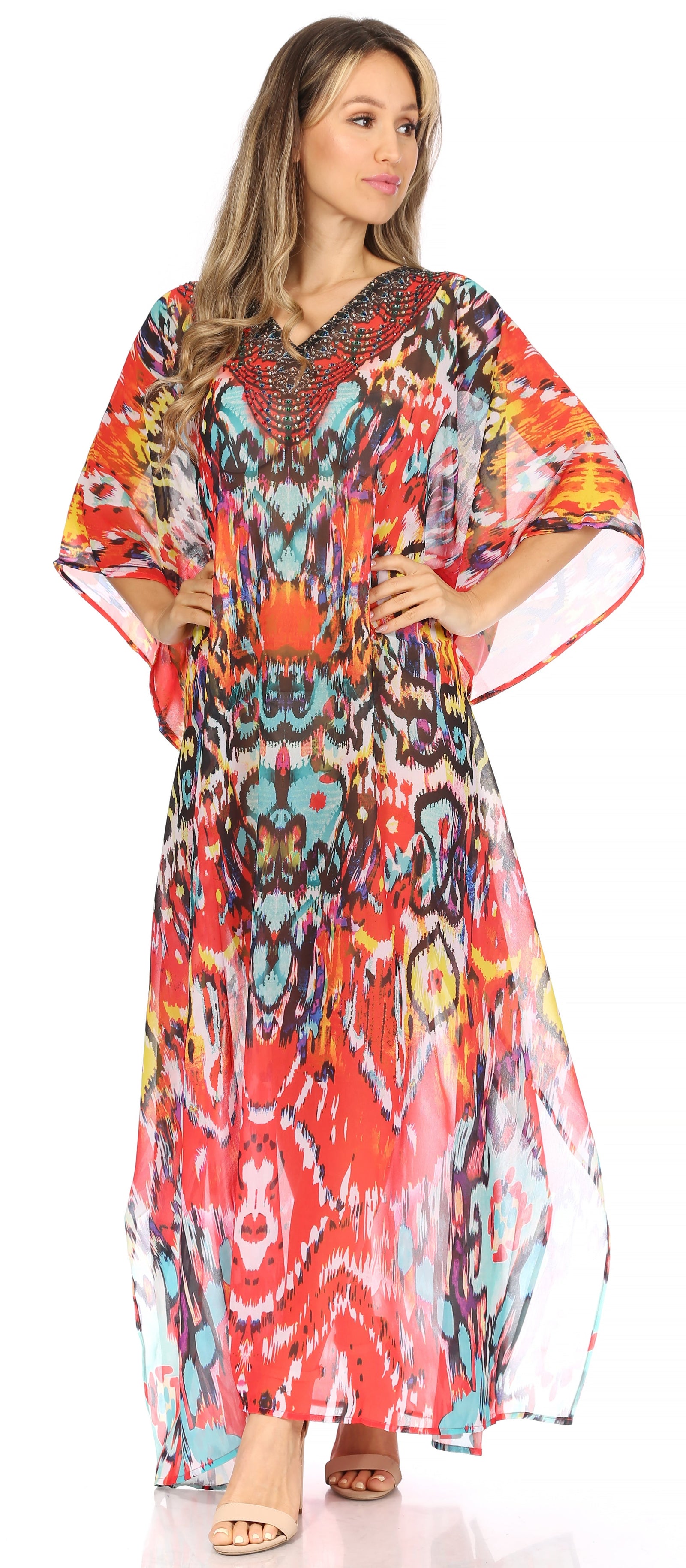 Vestido caftán largo con diseño estampado Wilder de Sakkas y cristales transparentes.