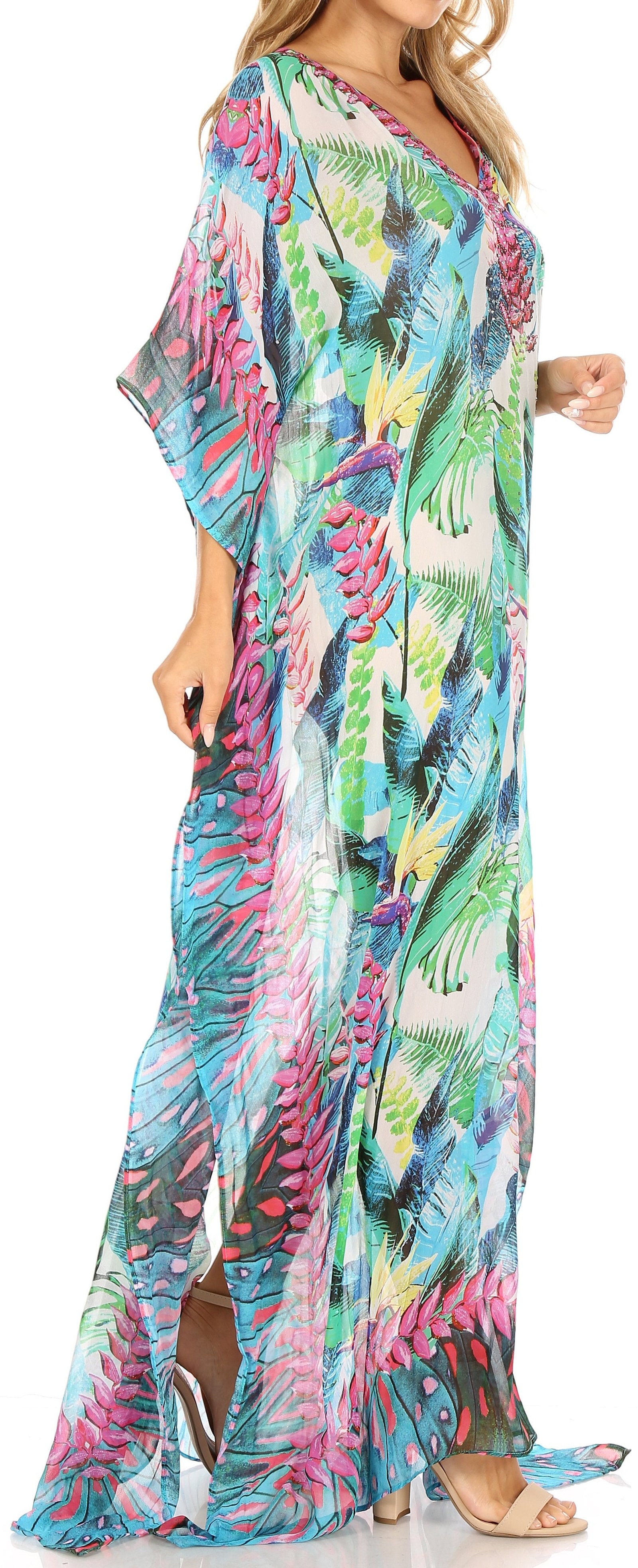 Vestido caftán largo con diseño estampado Wilder de Sakkas y cristales transparentes.