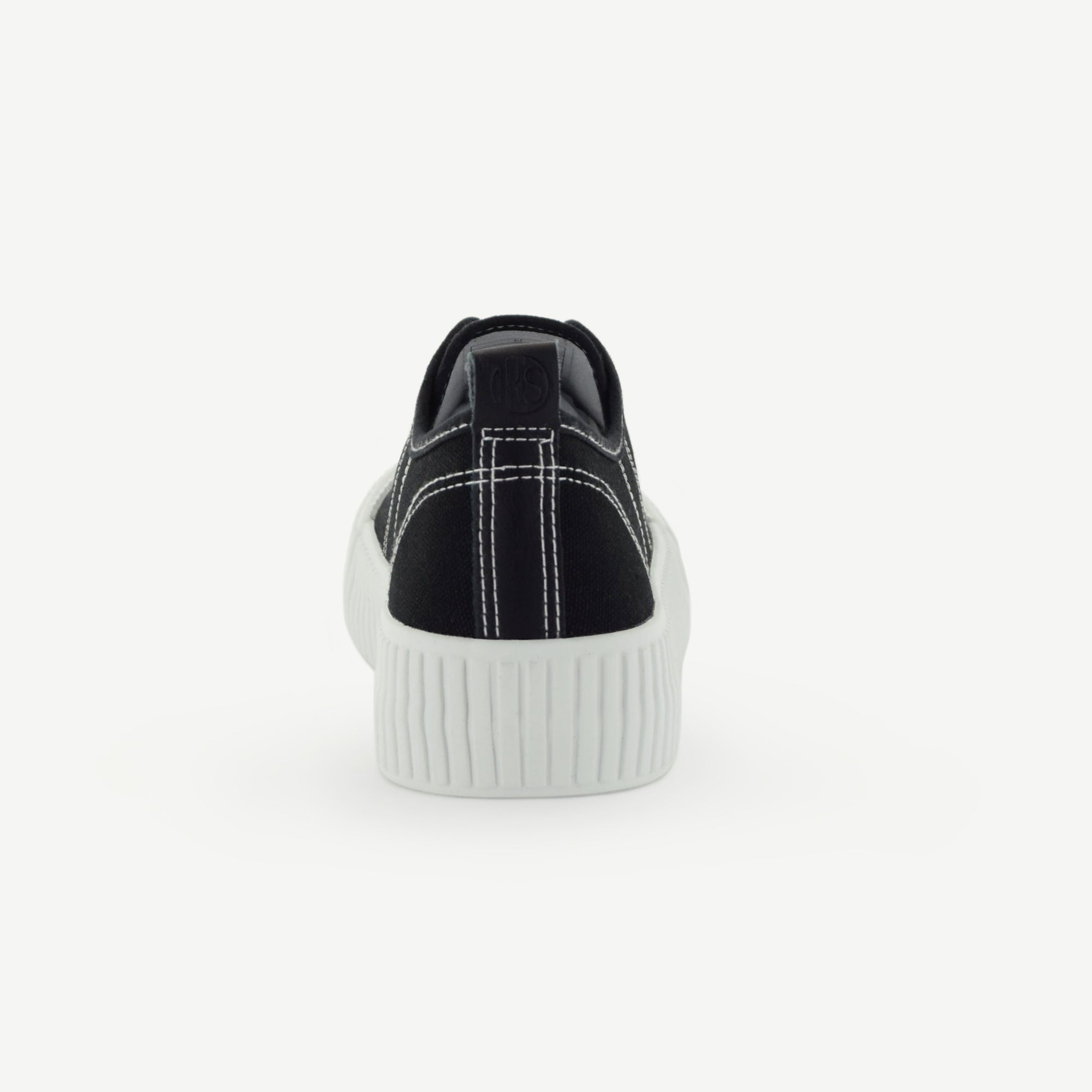 Court Royale: Vulcanized Court Shoe - Black/White