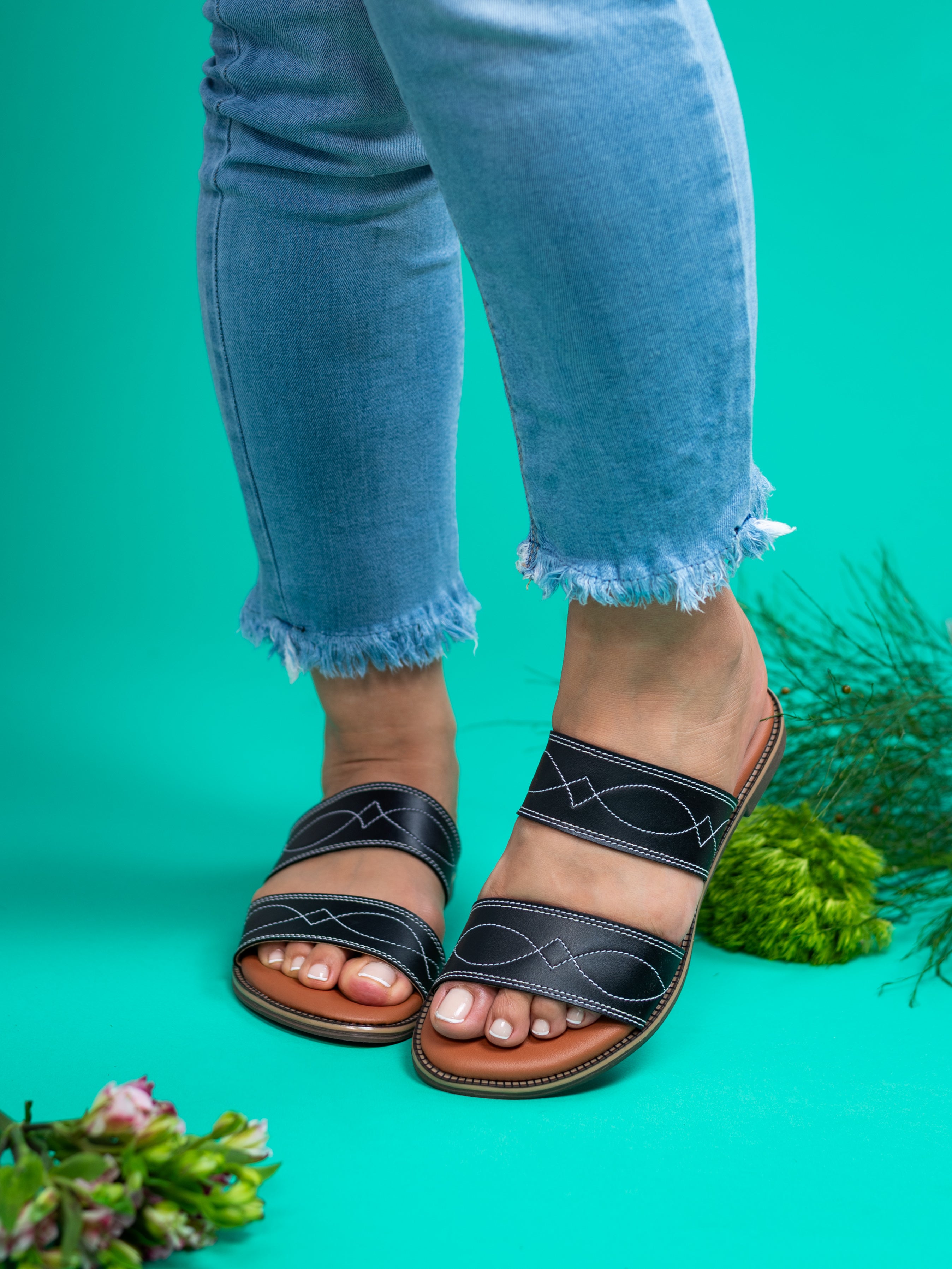 ELIZA Black Timeless Western Silhouette Women's Slip On Sandal